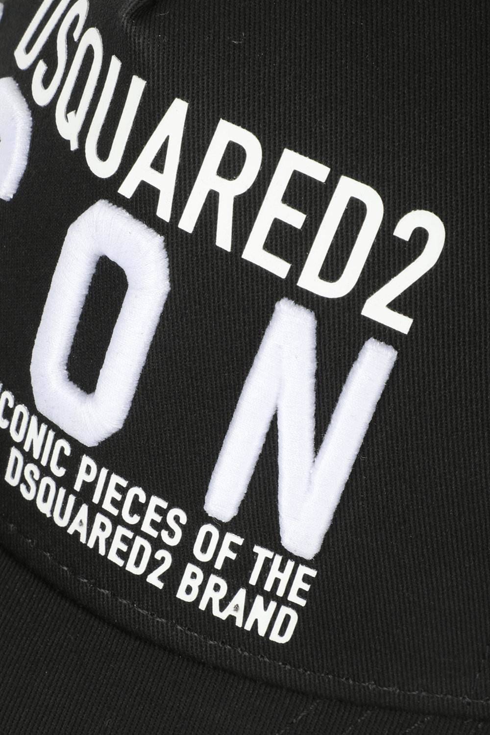 תמונת תקריב של Icon Logo Baseball Cap In Black