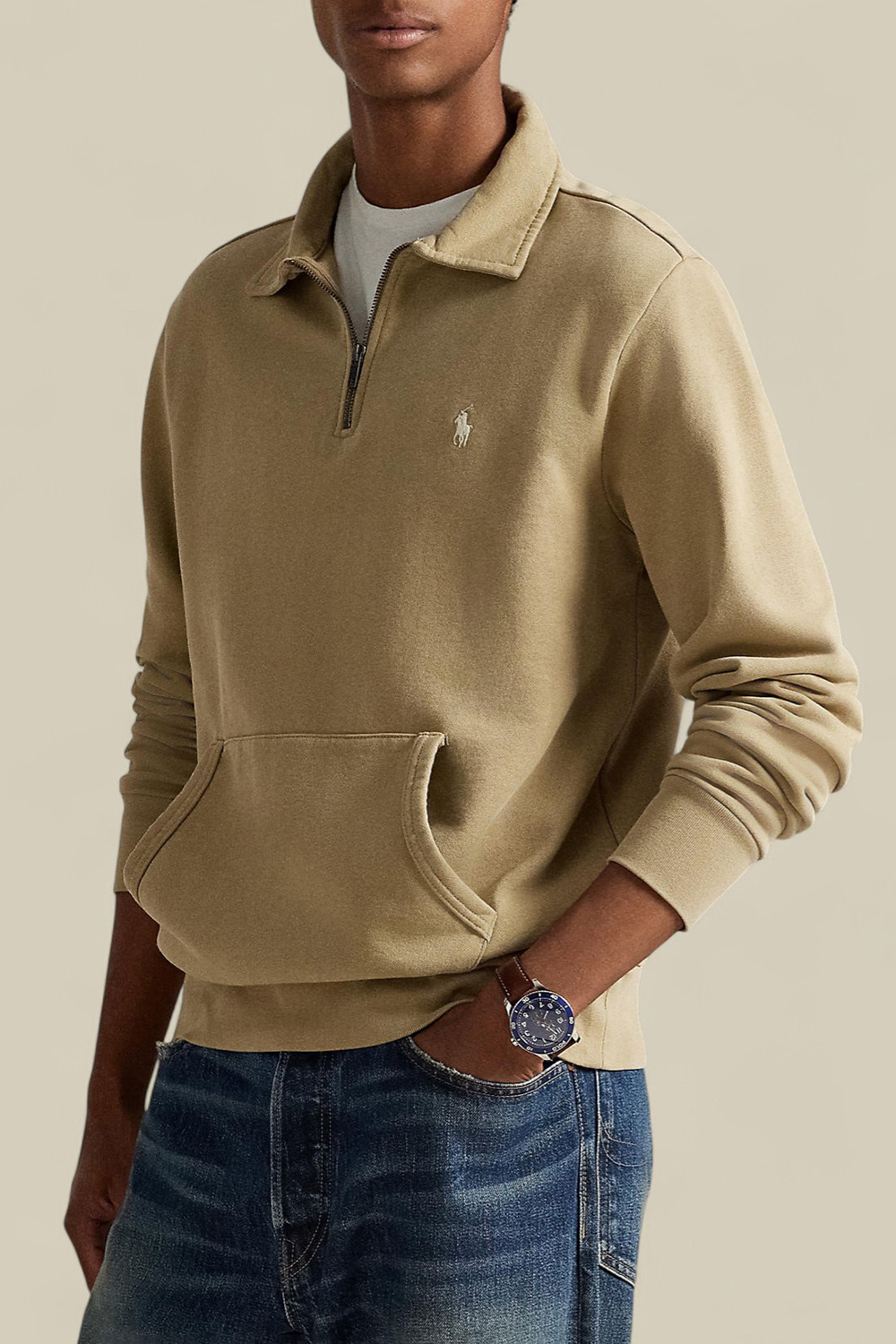 תמונת דוגמן קידמית של סווטשירט