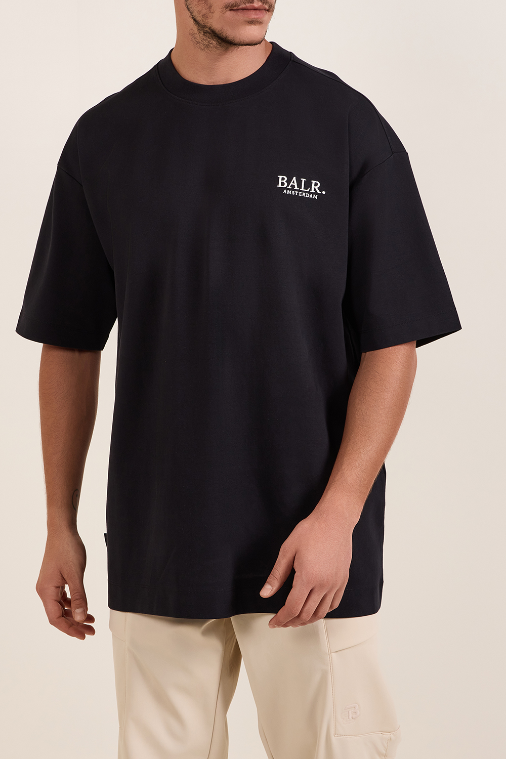 תמונת דוגמן קידמית של חולצת טי