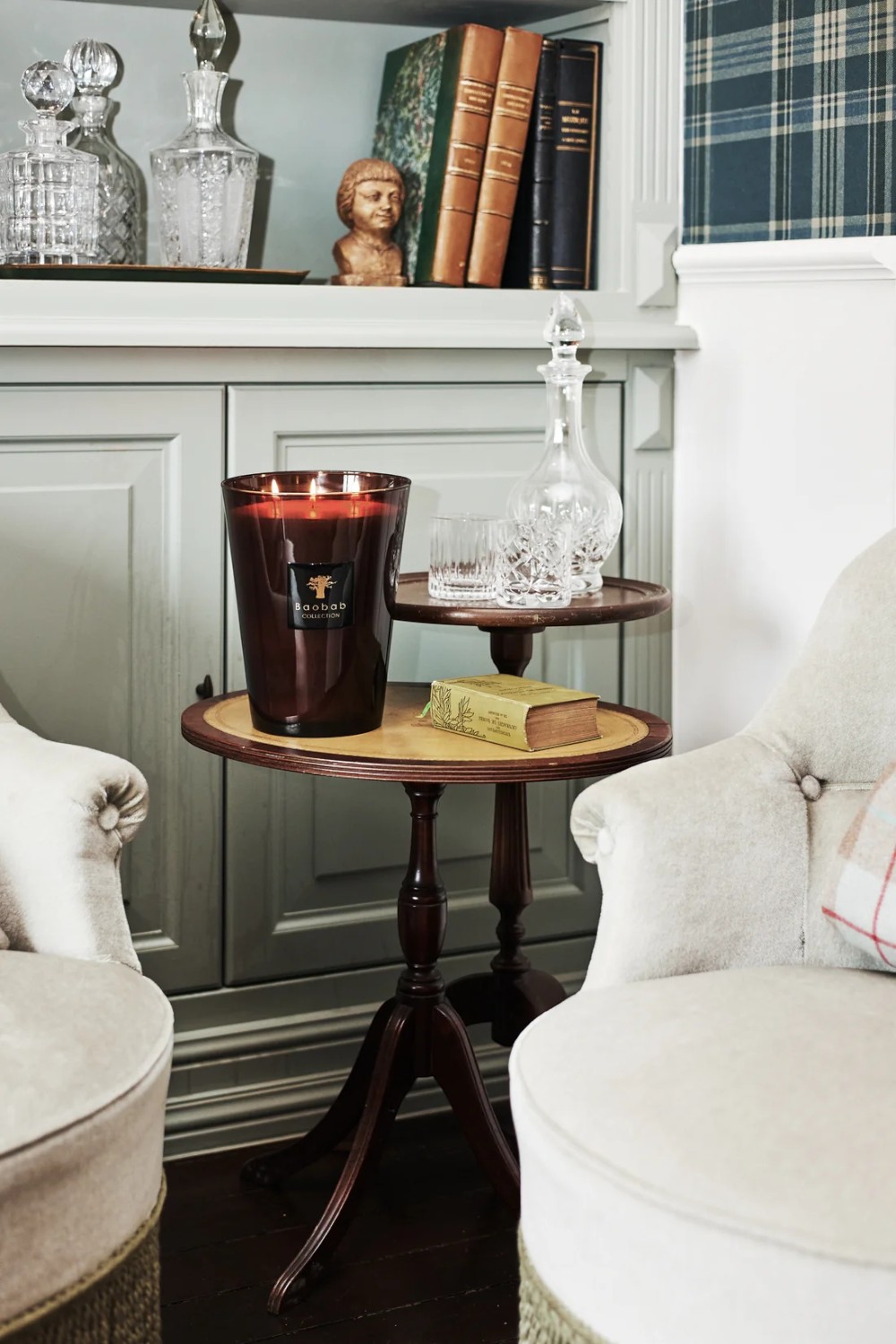 תמונת פנים של 10 Encre de Chine Candle