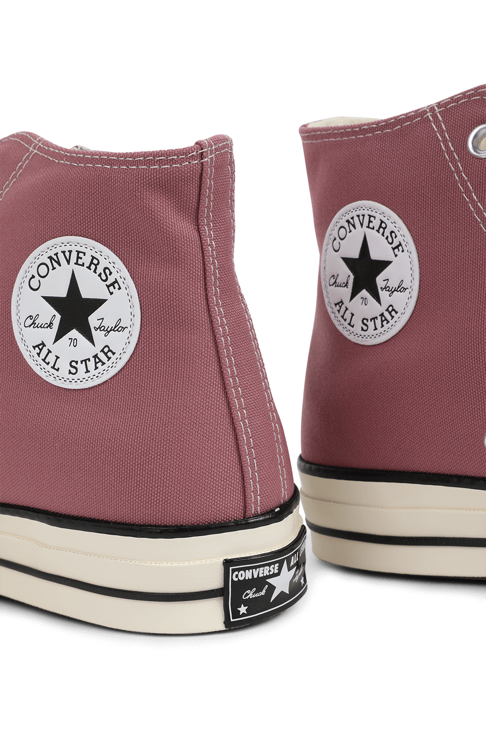 תמונת תקריב של נעלי צ'אק 70 ורודות