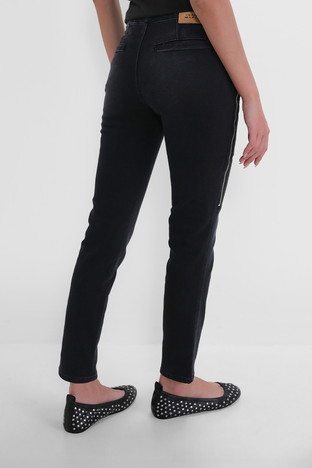 תמונת דוגמן אחורית של מכנסי ג'ינס פרזי סקיני