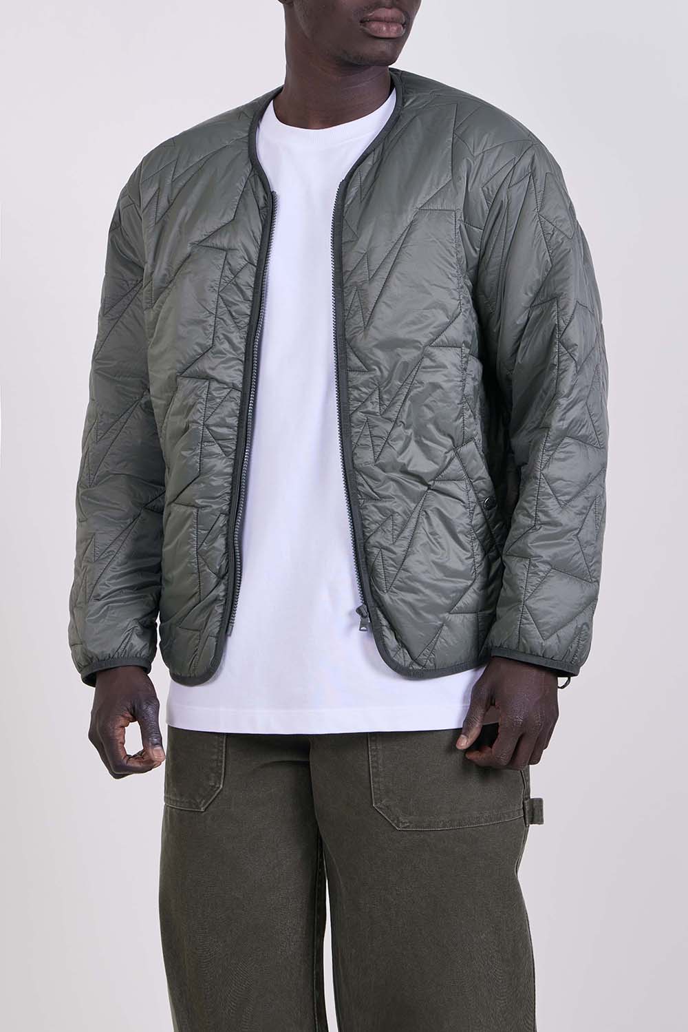 תמונת דוגמן אחורית של ז'קט קפוצ'ון דו שכבתי