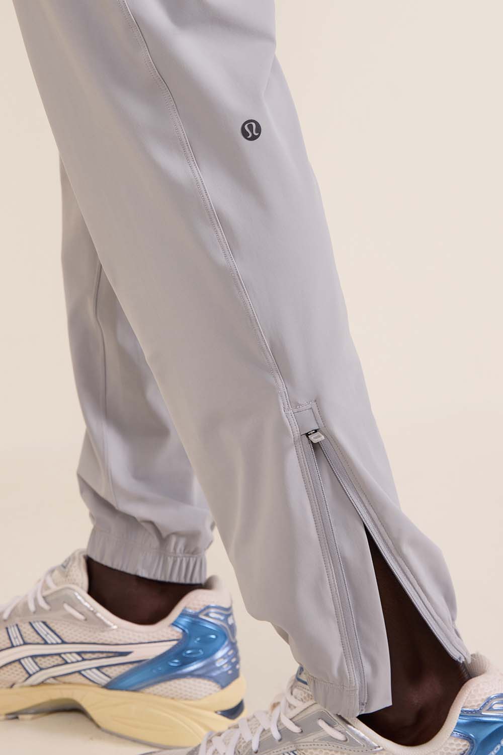 תמונת תקריב דוגמן של Pace Breaker Pant Jogger Regular