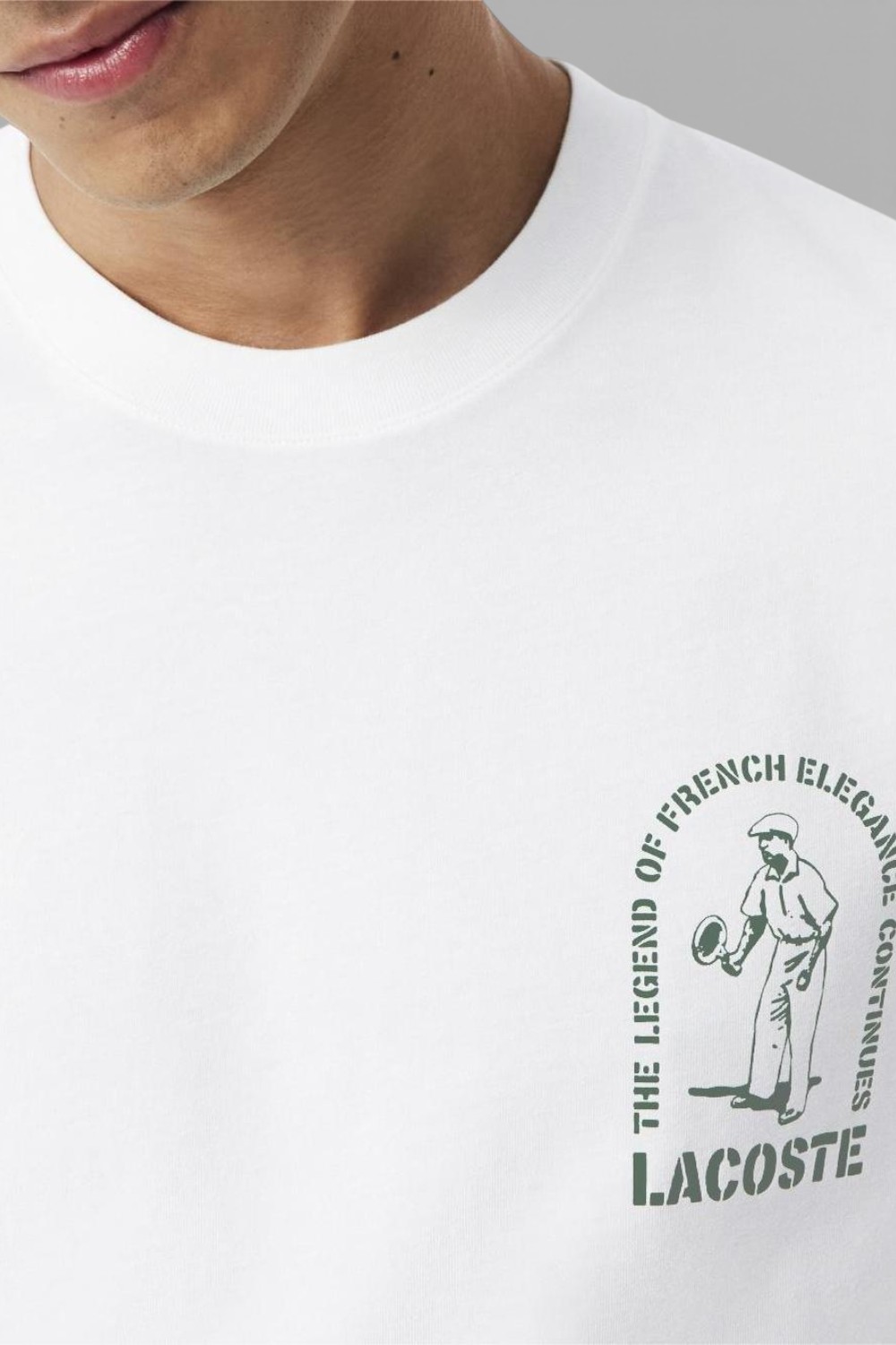 תמונת תקריב דוגמן של חולצת טי