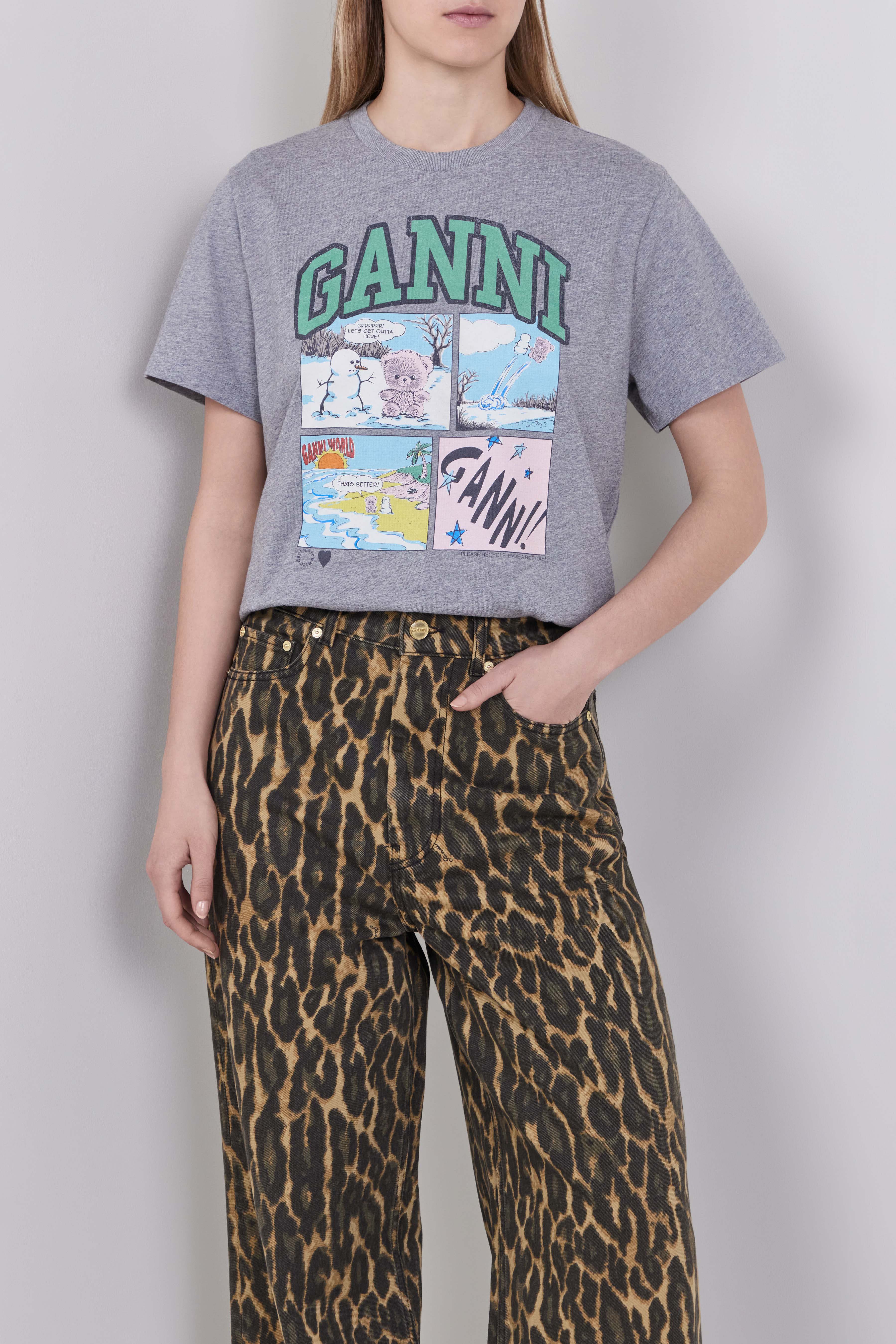 תמונת דוגמן קידמית של חולצת טי