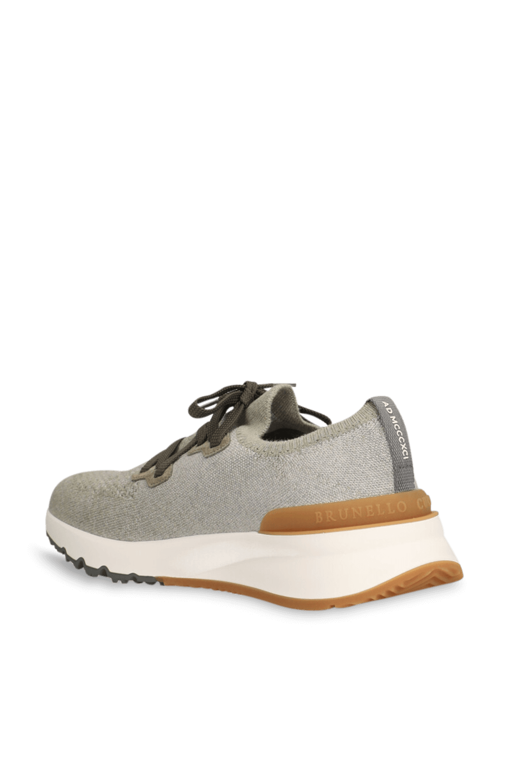 תמונה אחורית של נעלי סניקרס