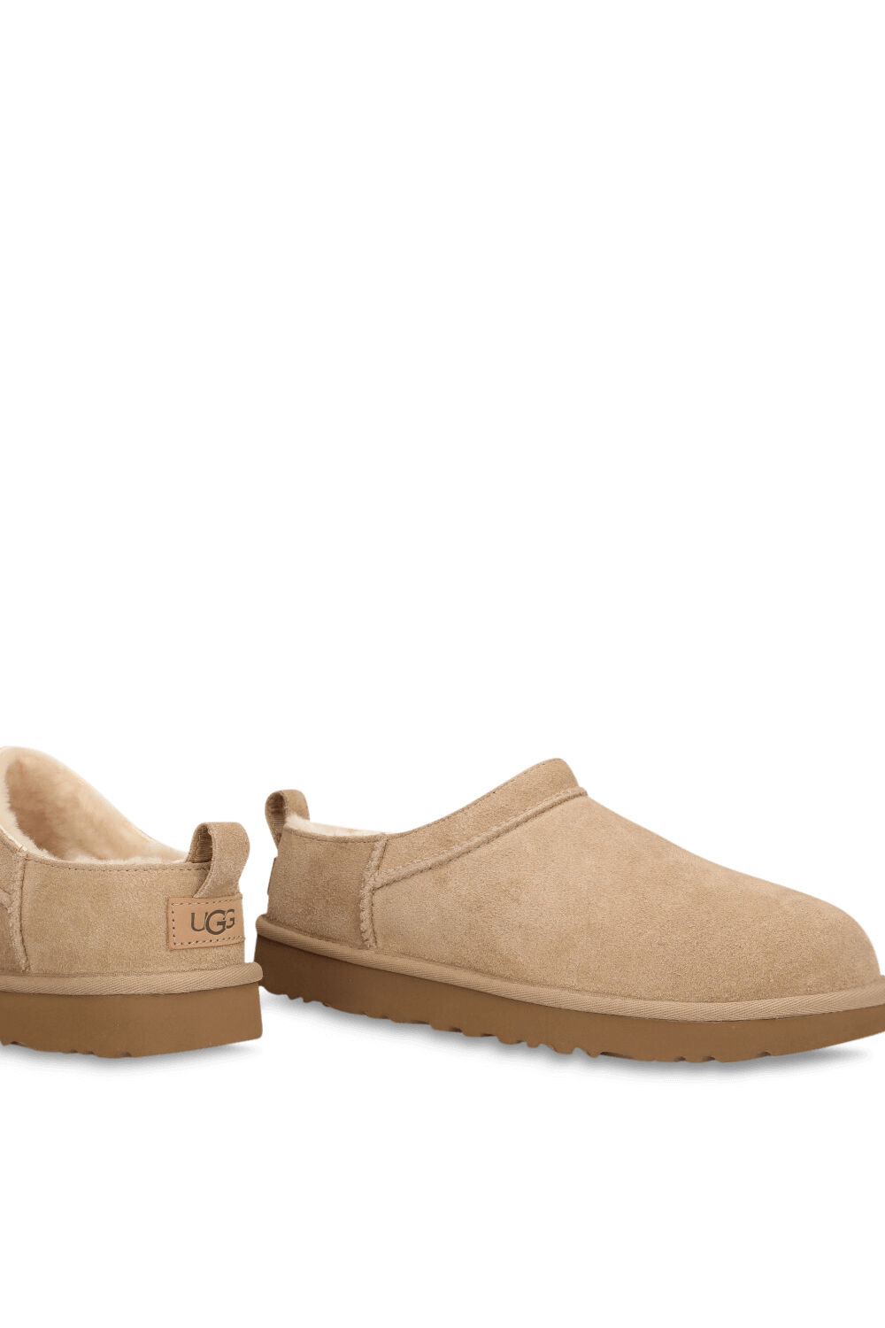 תמונת תקריב של נעלי קלאסיק מיקרו