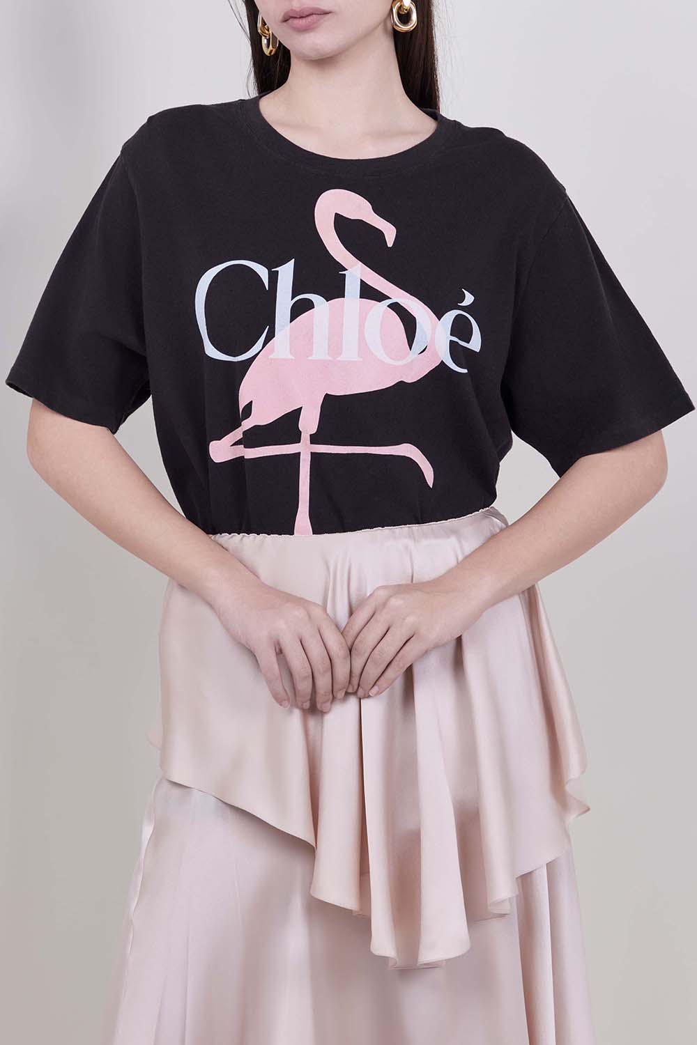 תמונת דוגמן קידמית של חולצת טי בגזרת אוברסייז