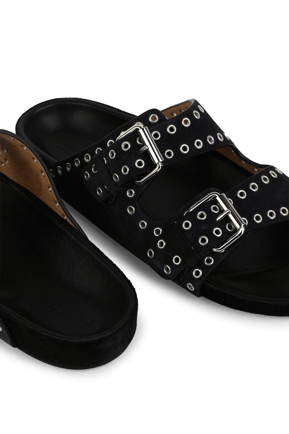 תמונת תקריב של סנדלי סליידס מזמש