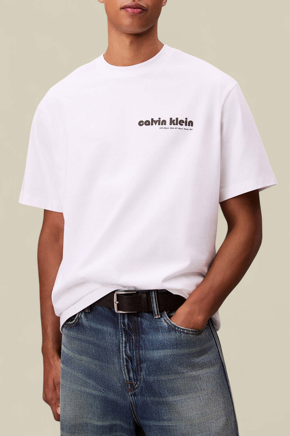 תמונת דוגמן קידמית של חולצת טי