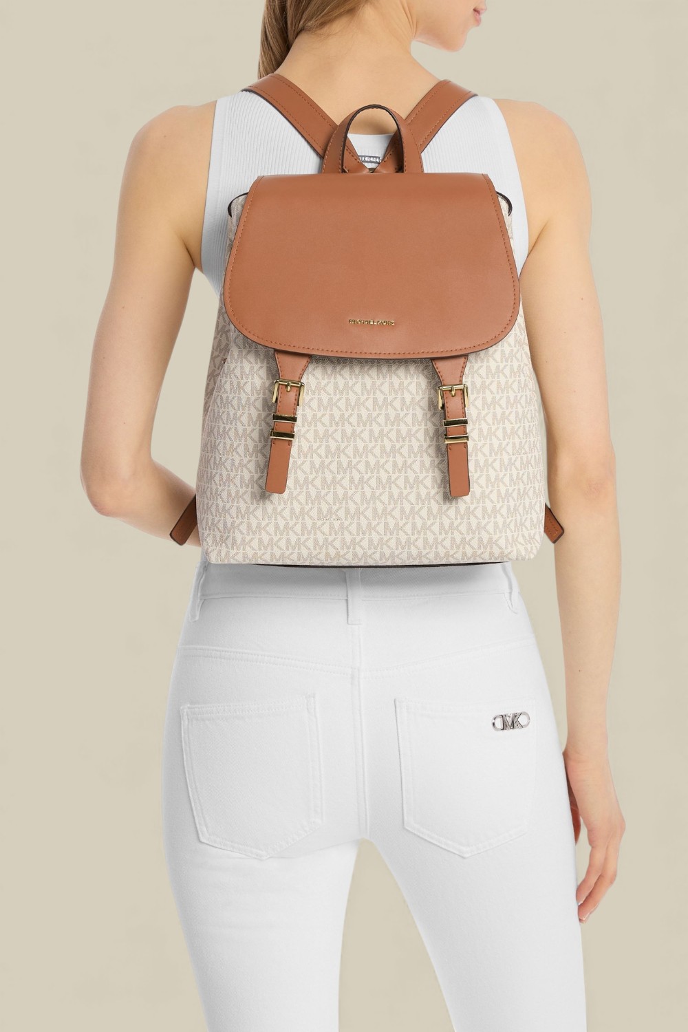 תמונת דוגמן קידמית של תיק גב קוינן מדיום