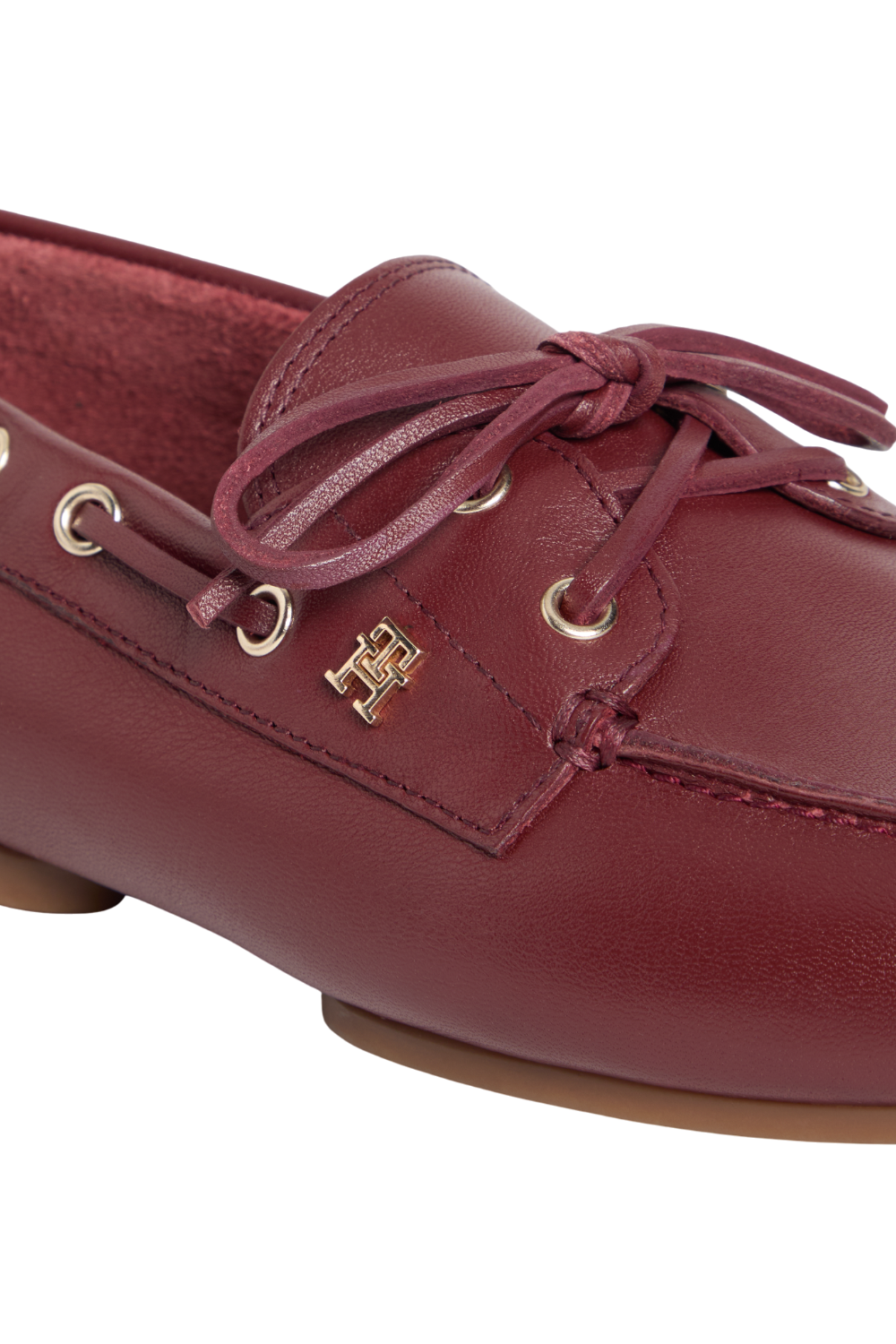 תמונת פנים של נעלי מוקסינים