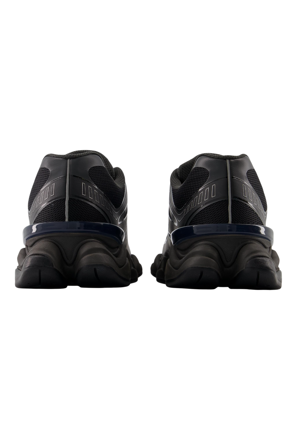 תמונת תקריב של נעלי סניקרס 9060