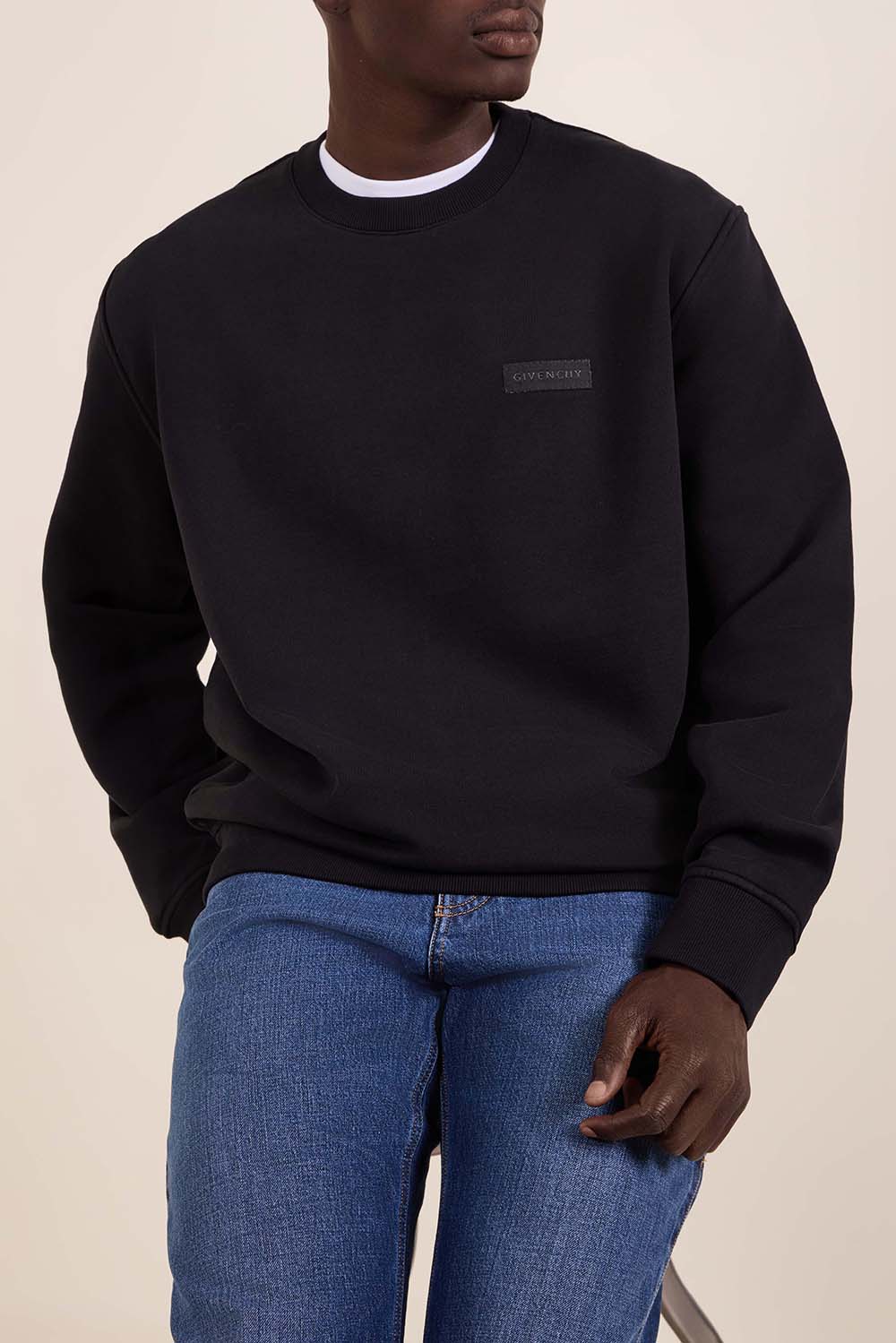 תמונת דוגמן קידמית של סווטשירט