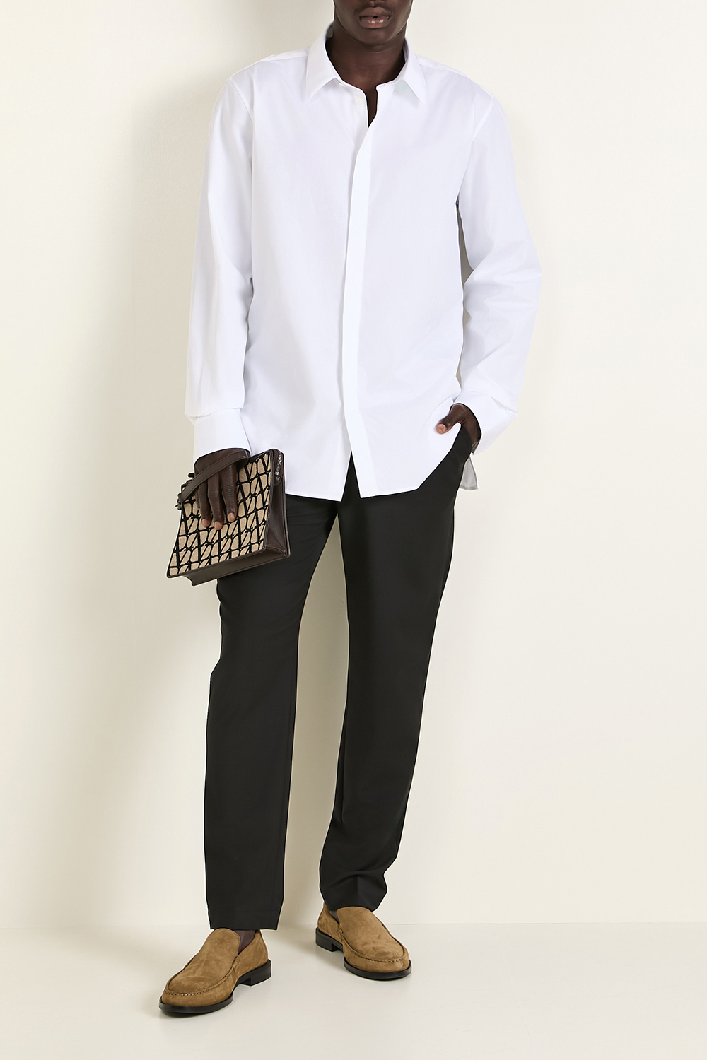 תמונת דוגמן קידמית של נעלי מוקסינים