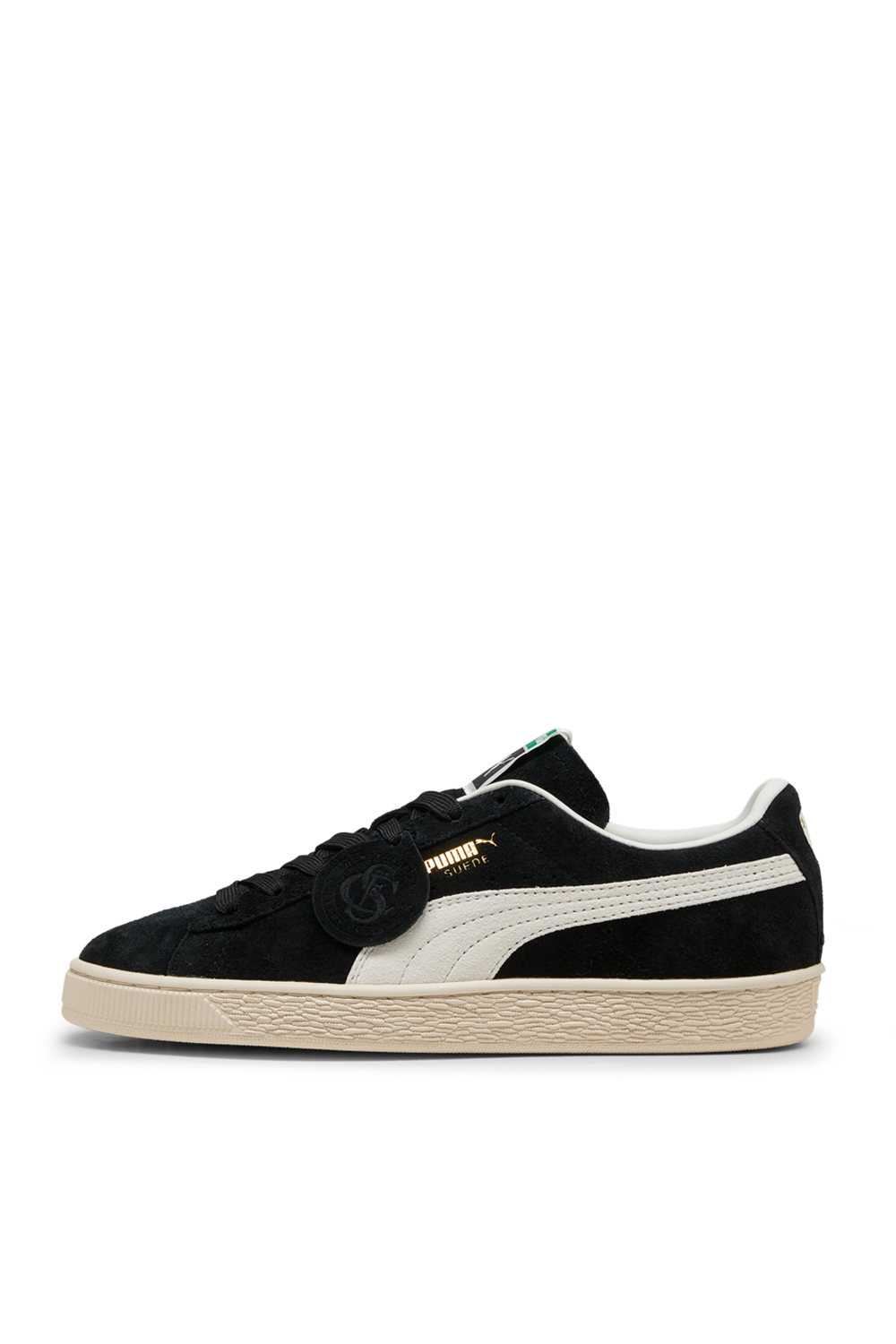 תמונה אחורית של סניקרס