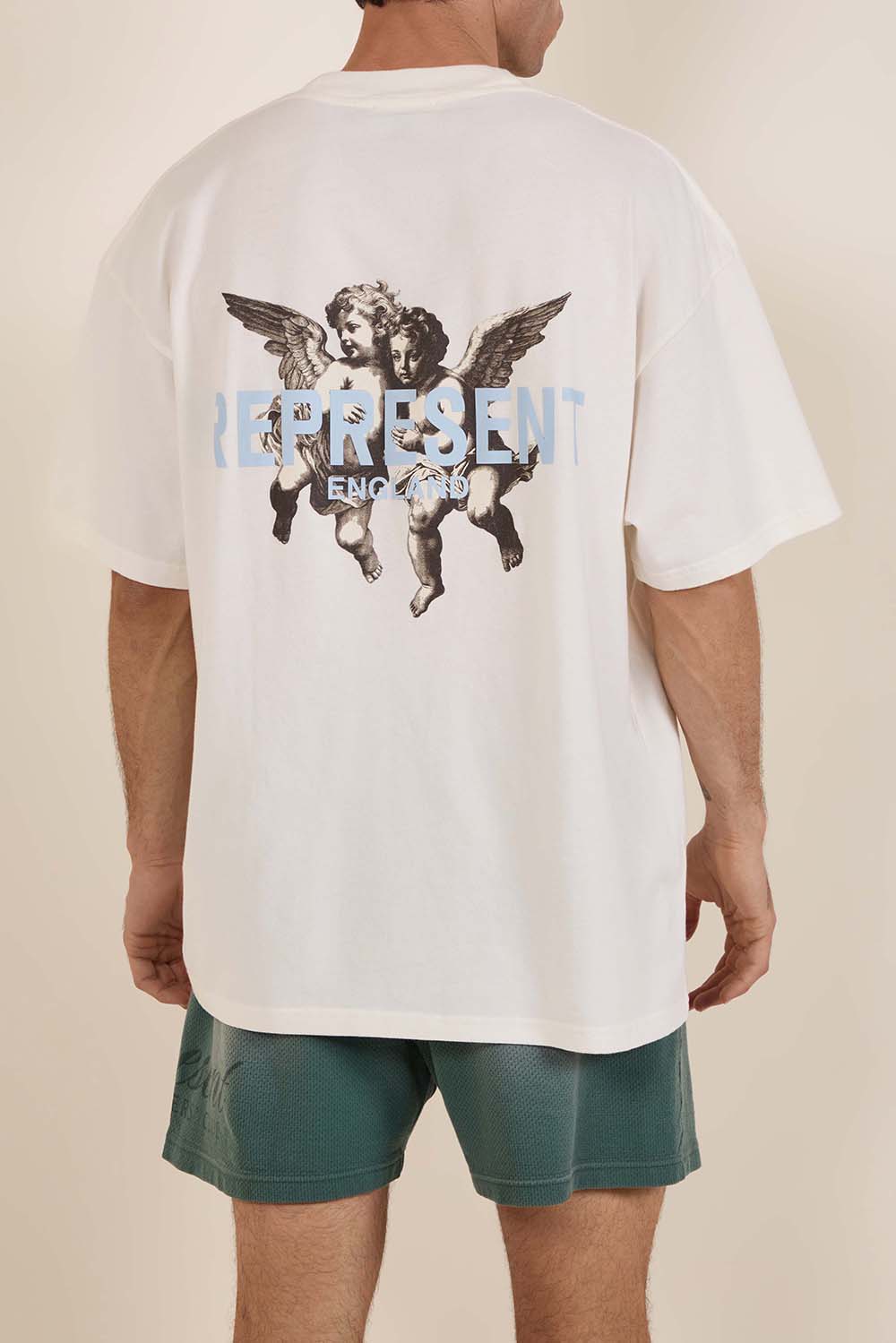 תמונת תקריב דוגמן של חולצת טי