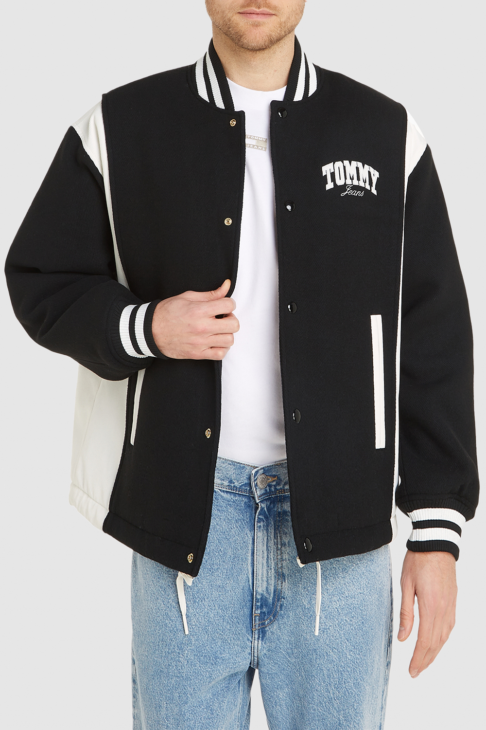 תמונת דוגמן קידמית של ז'קט בייסבול