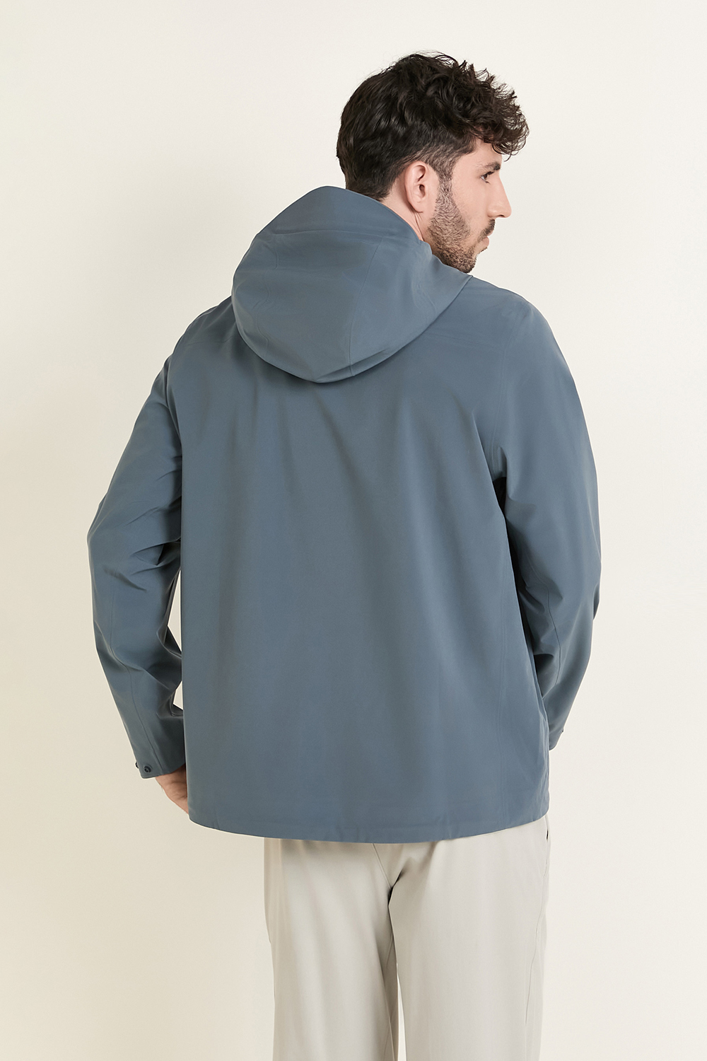 תמונת דוגמן אחורית של City-to-Hike Waterproof Jacket