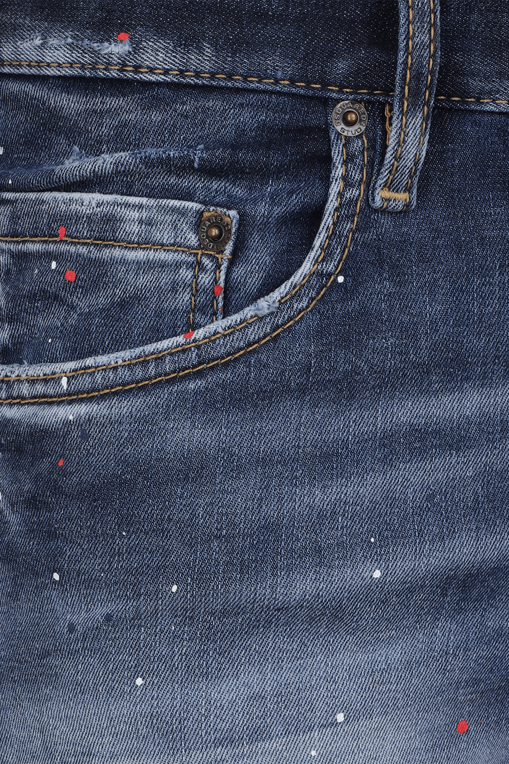 תמונה אחורית של מכנסי ג'ינס סופר סקיני