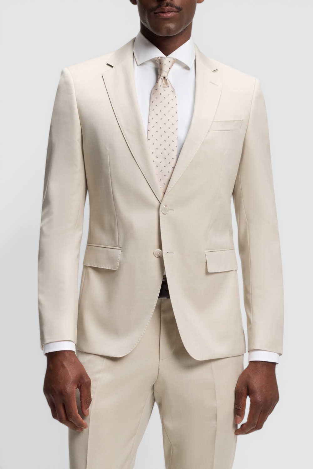 תמונת דוגמן קידמית של ז'קט מחויט בגזרת סלים