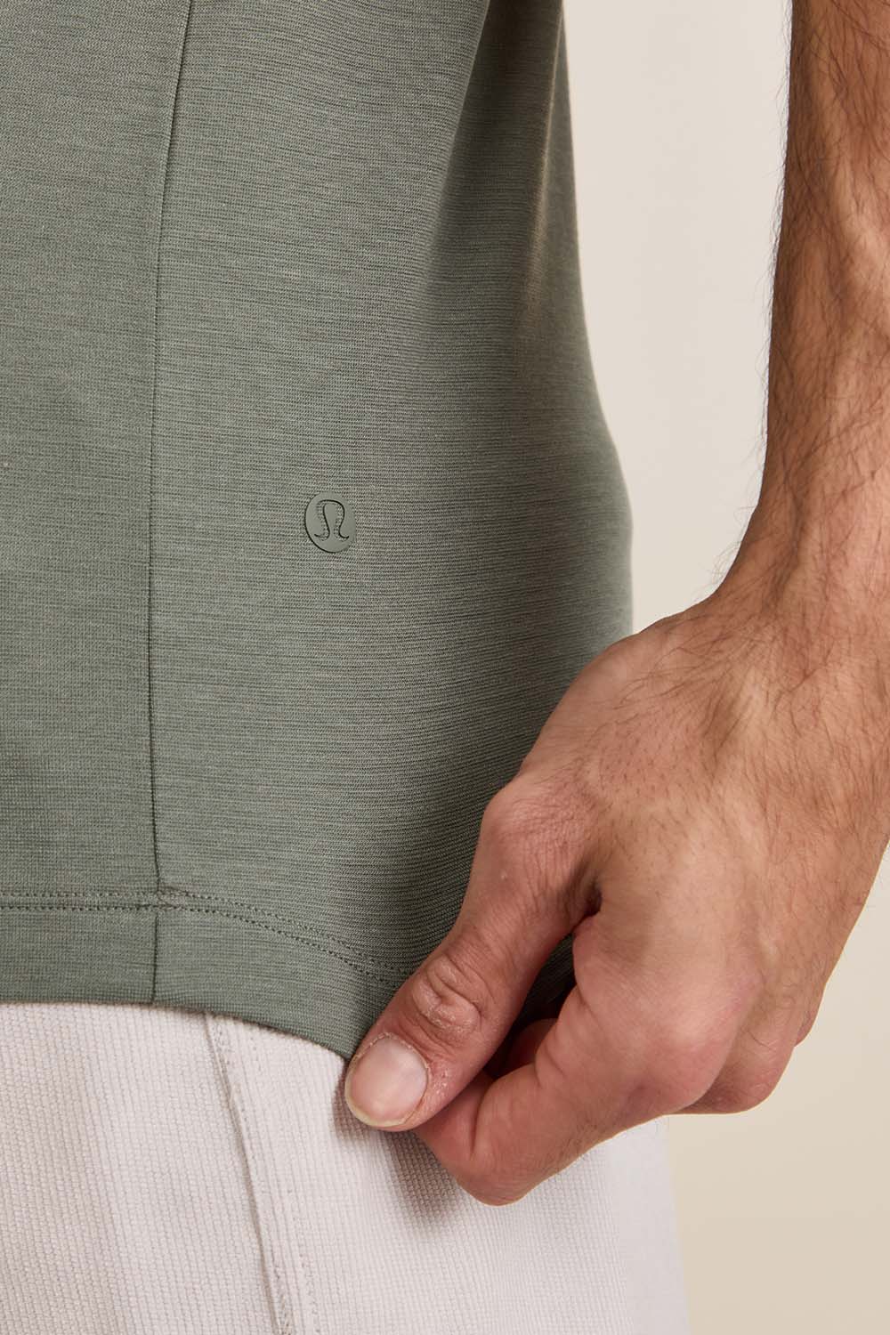 תמונת תקריב דוגמן של Evolution Short-Sleeve Polo Shirt