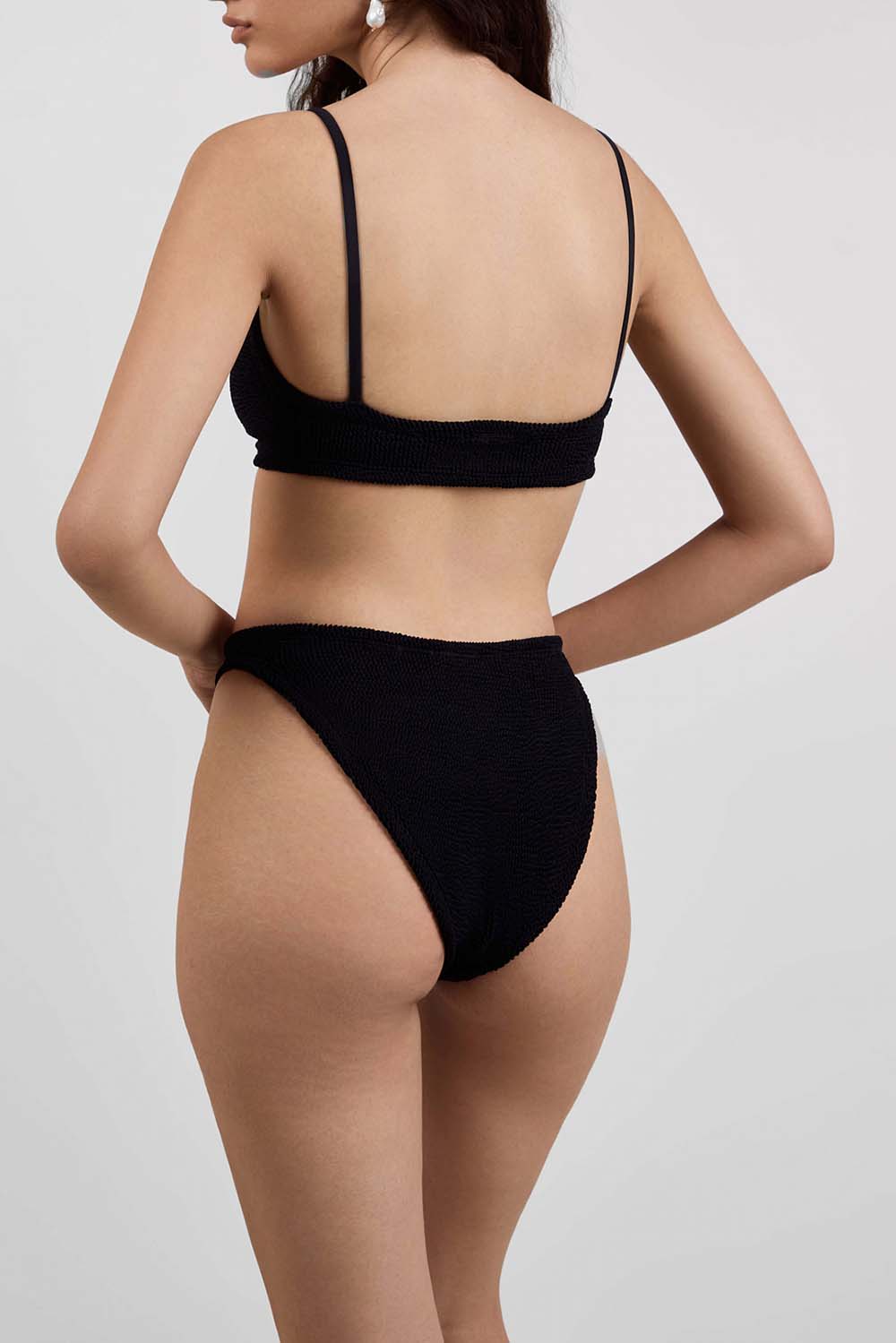 תמונת דוגמן אחורית של סט ביקיני אליסיה