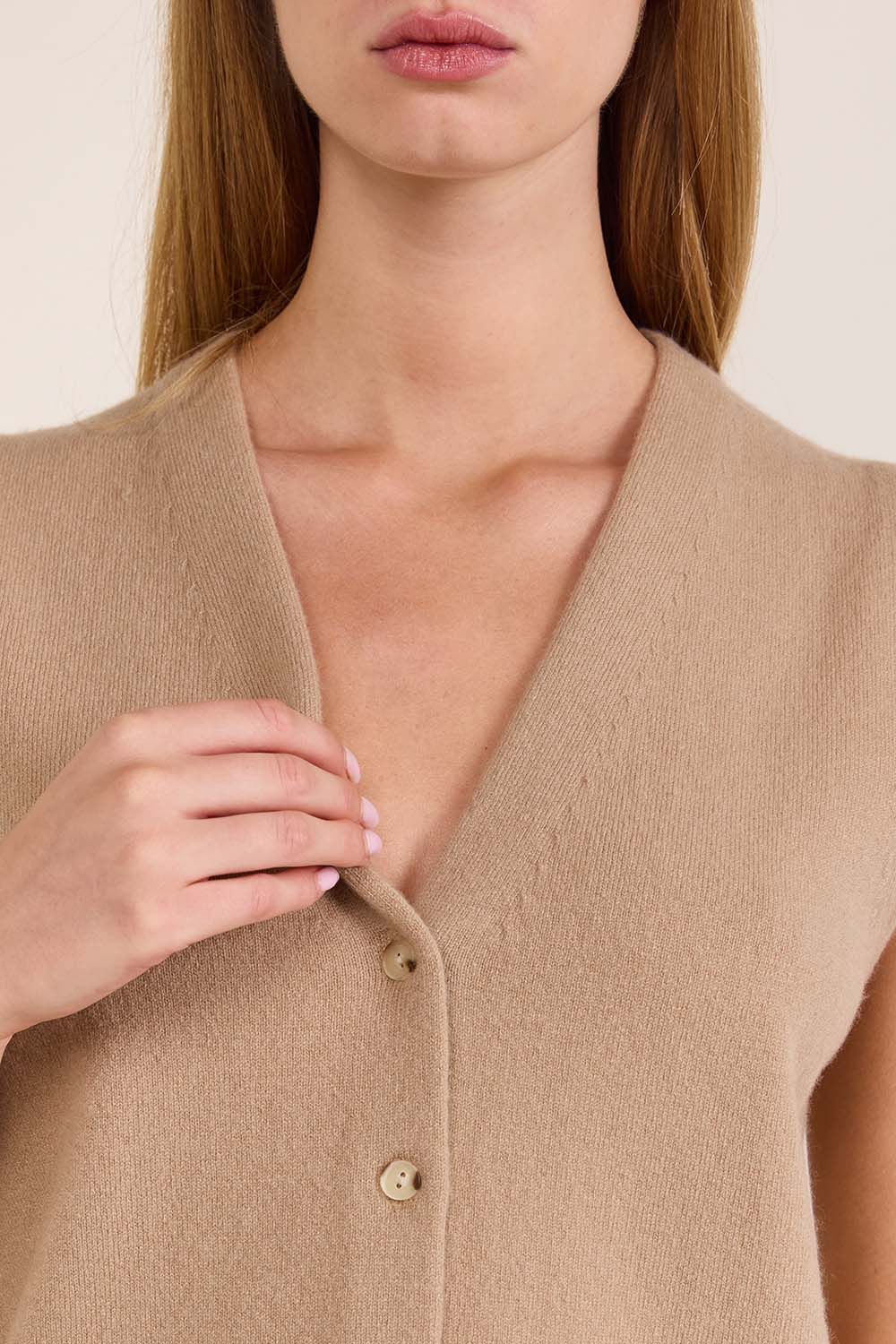 תמונת תקריב דוגמן של וסט צמר