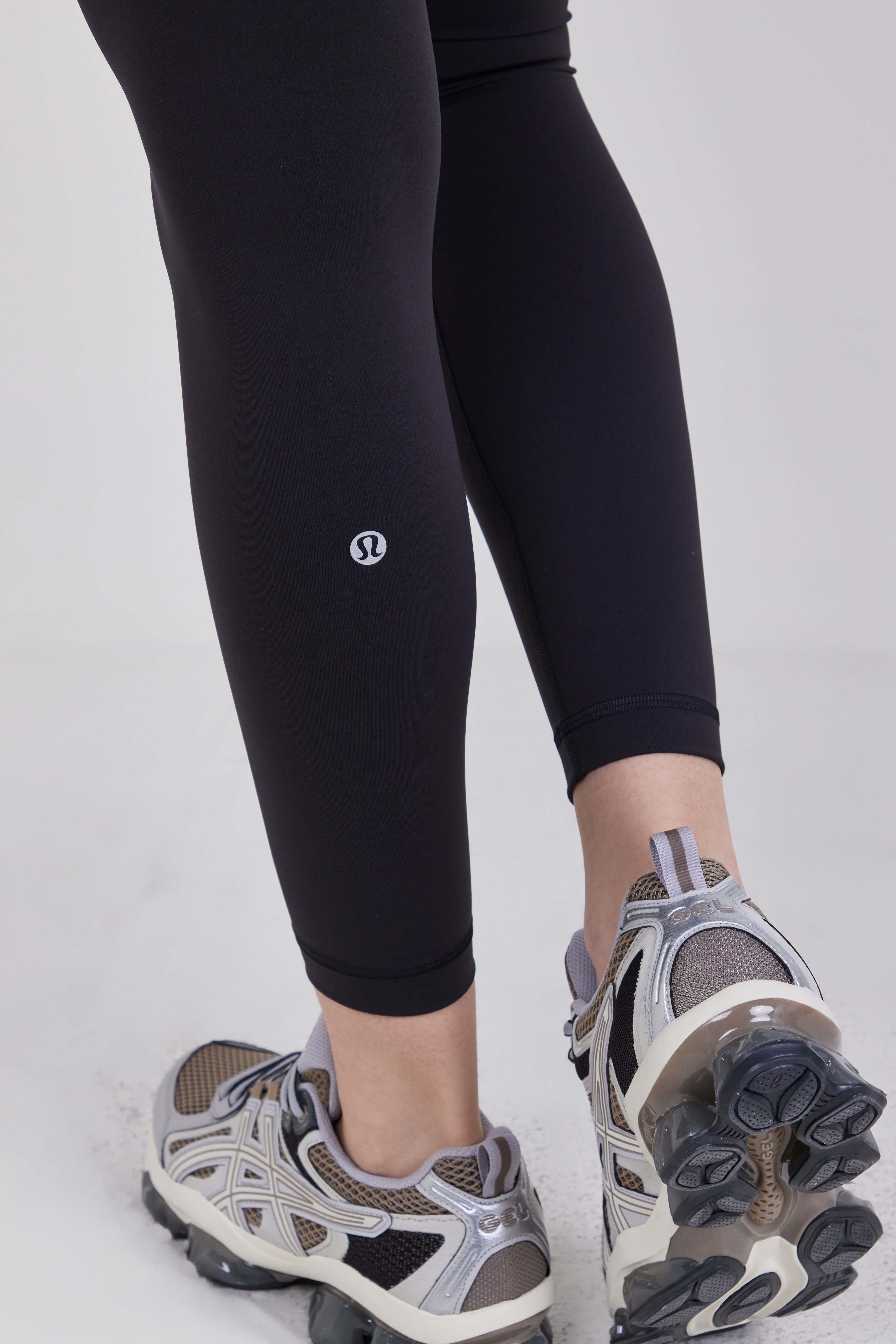 תמונת תקריב דוגמן של Wunder Train No Line High-Rise Tight 25