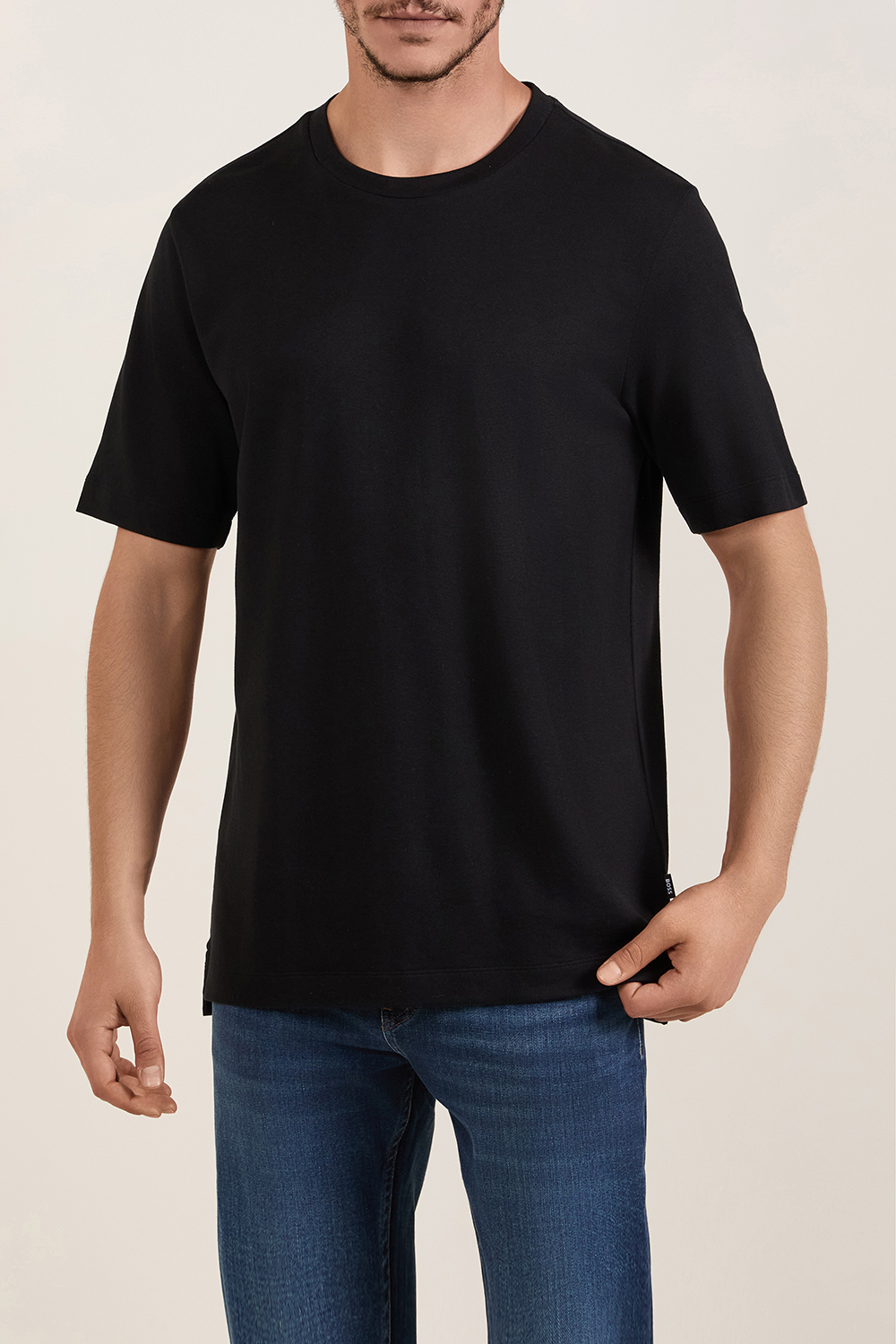 תמונת דוגמן קידמית של חולצת טי