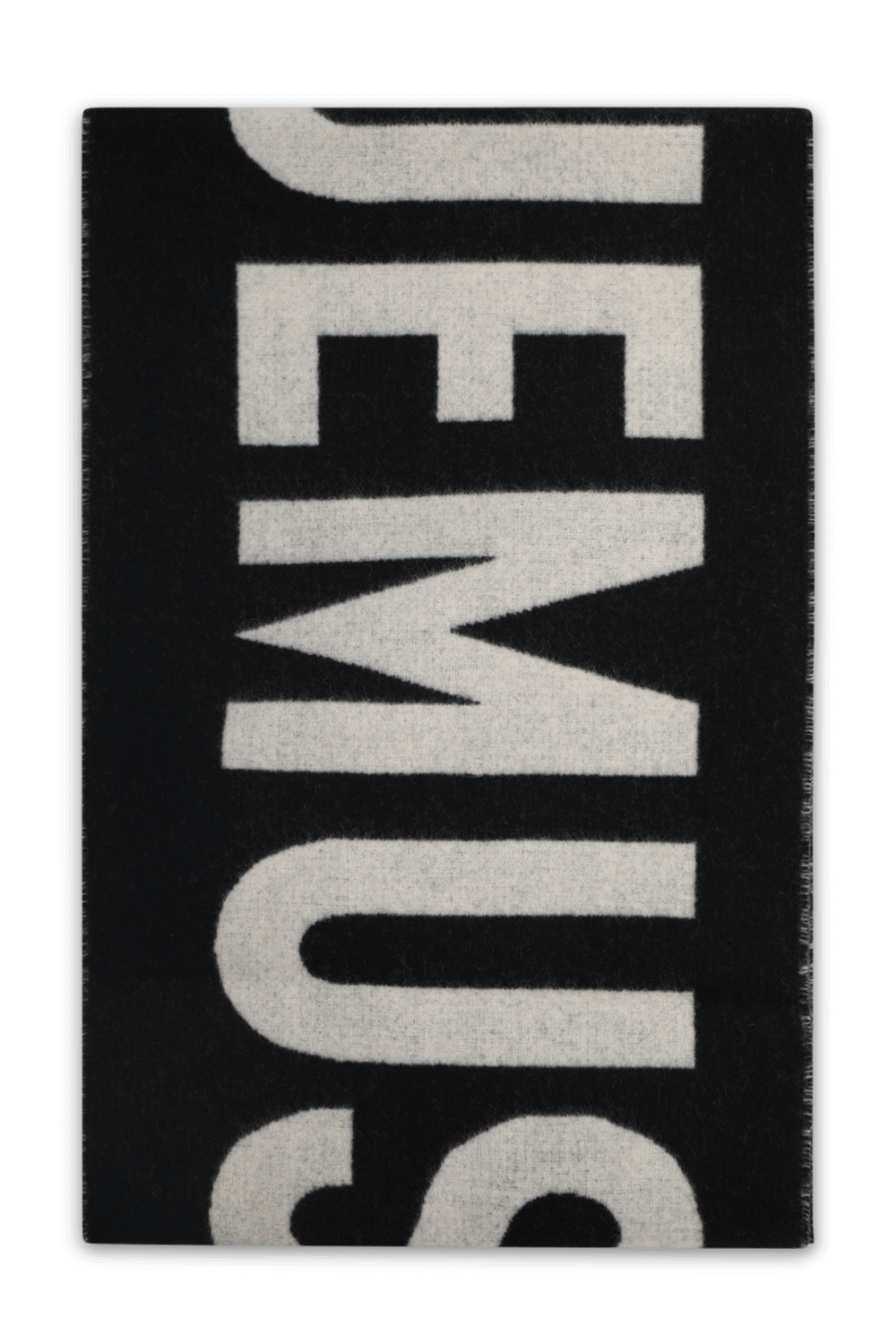 תמונה אחורית של צעיף צמר