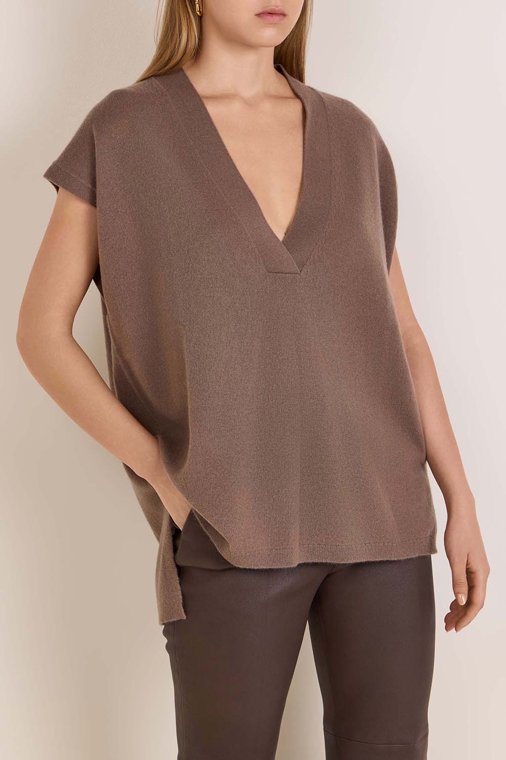 תמונת דוגמן קידמית של אפודת קשמיר