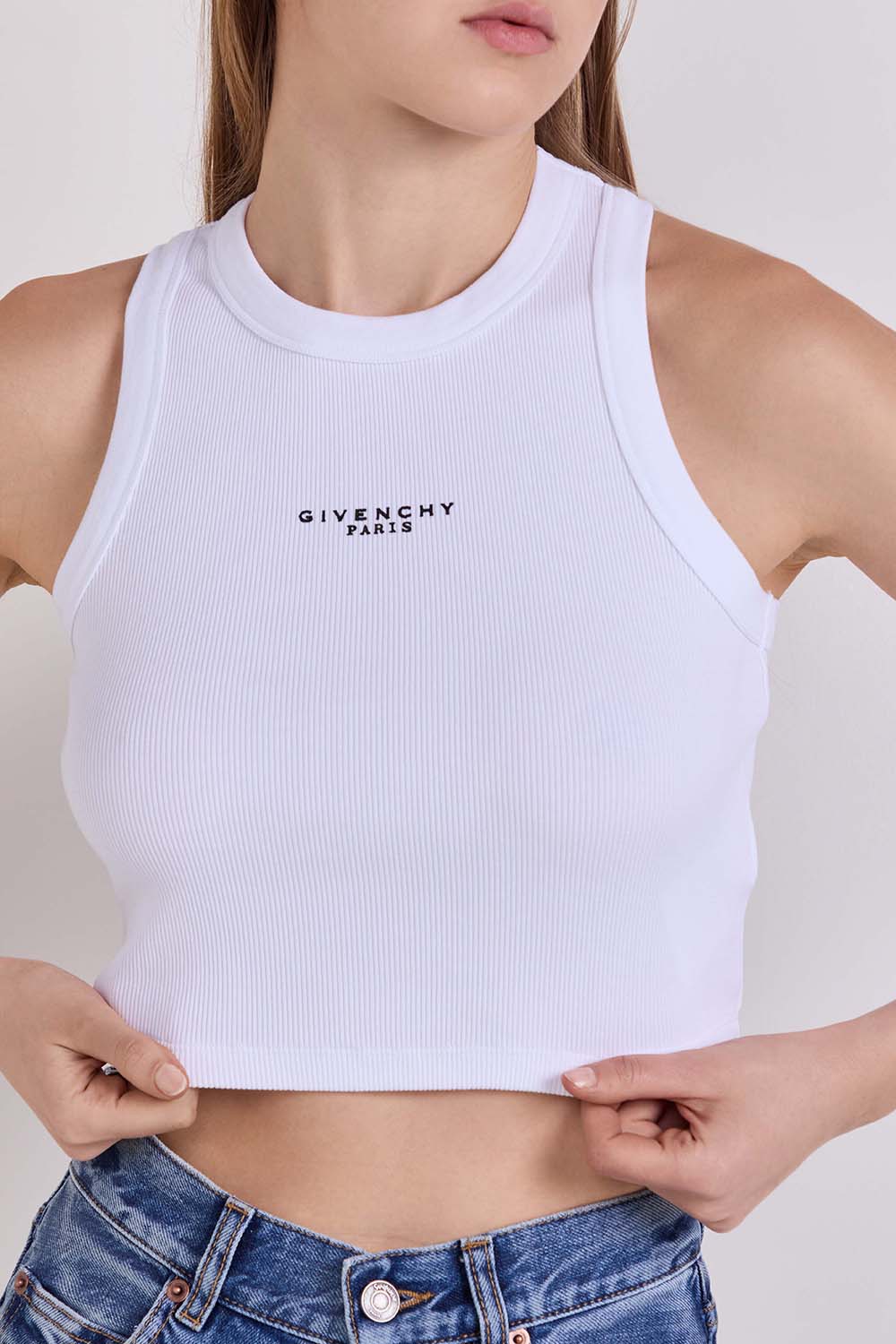 תמונת תקריב דוגמן של גופיית קרופ