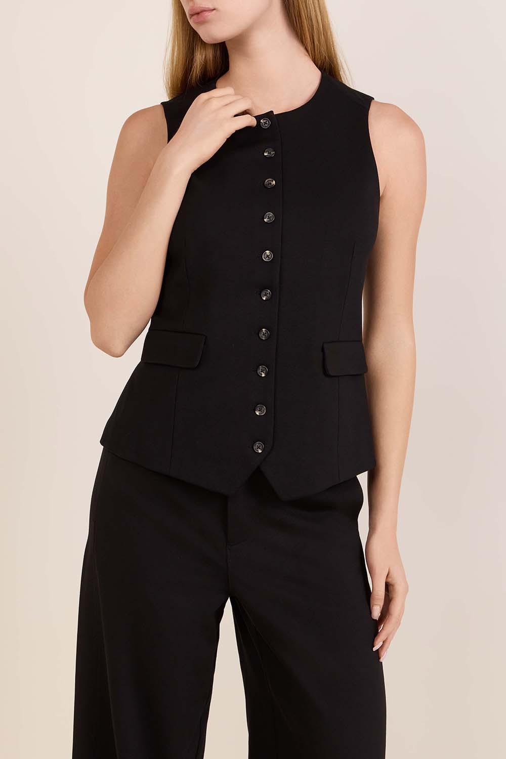 תמונת דוגמן קידמית של וסט מחוייט