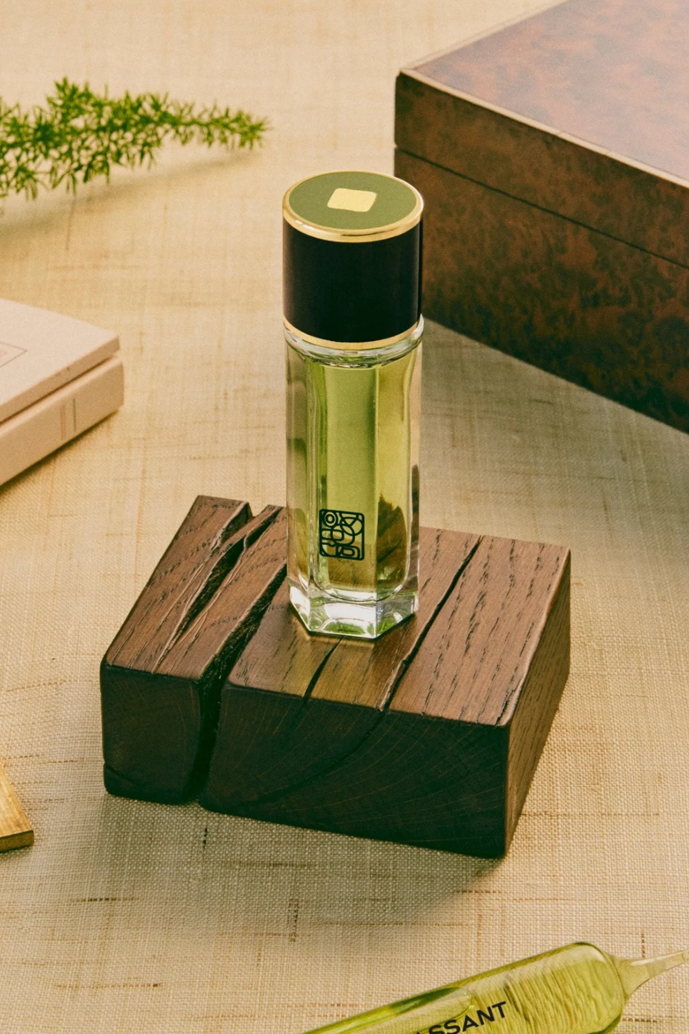 תמונת תקריב של Le Passant Eau De Parfum 20ml