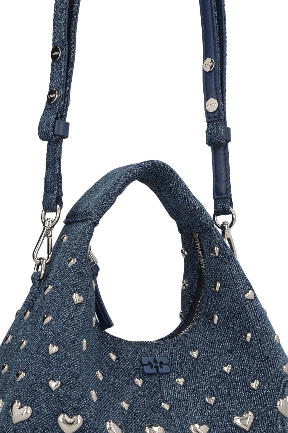 תמונת תקריב של תיק יד הובו מיני לבבות