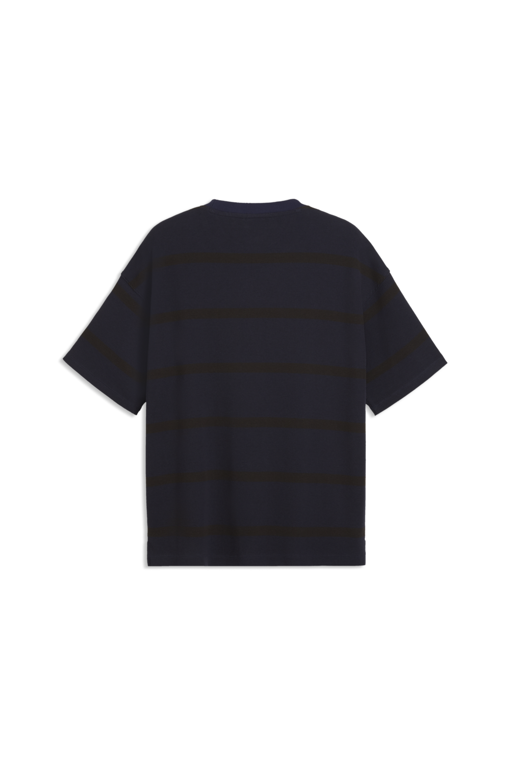 תמונה אחורית של חולצת טי בגזרה משוחררת