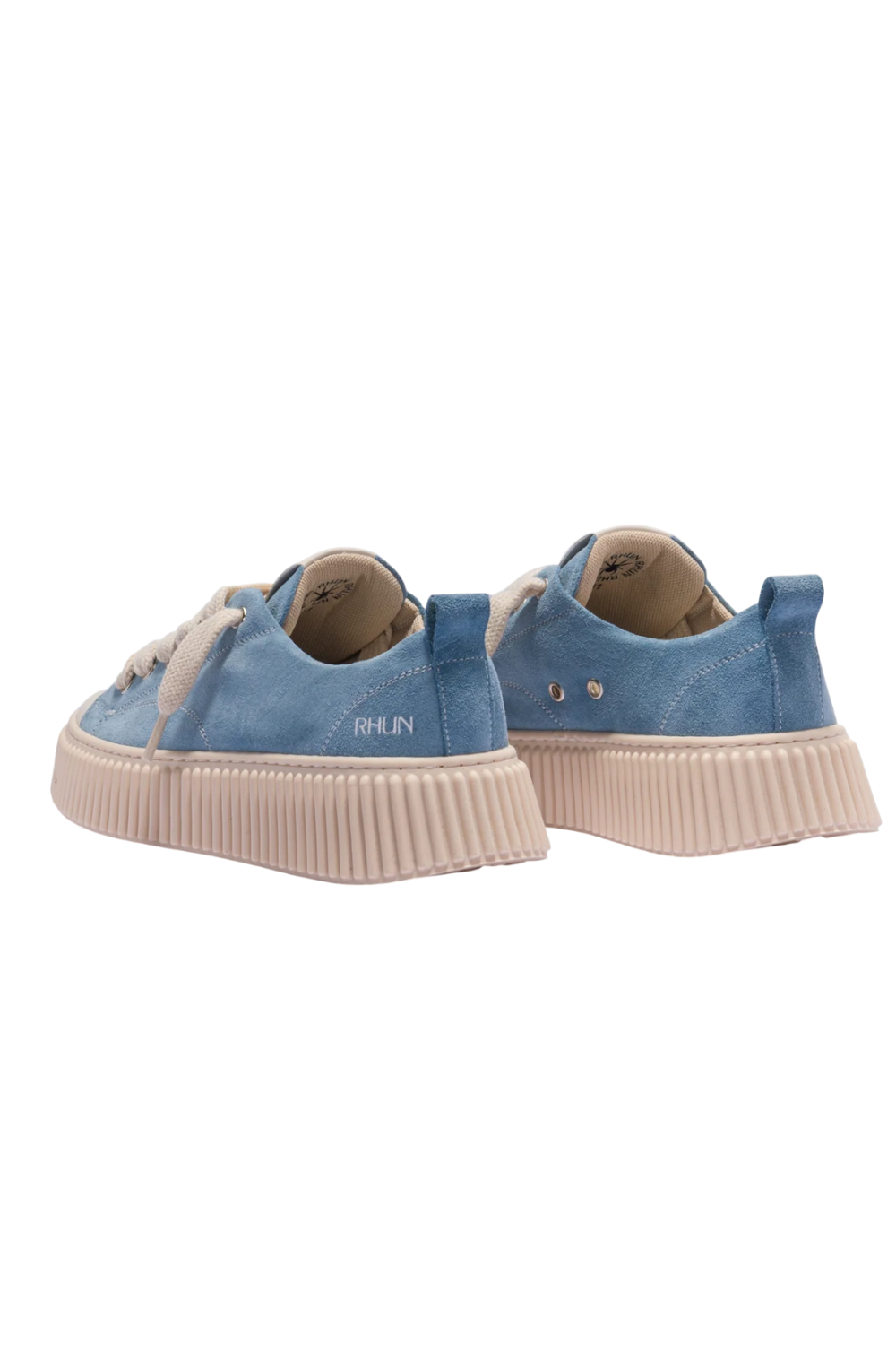 תמונה אחורית של נעלי סניקרס 2020