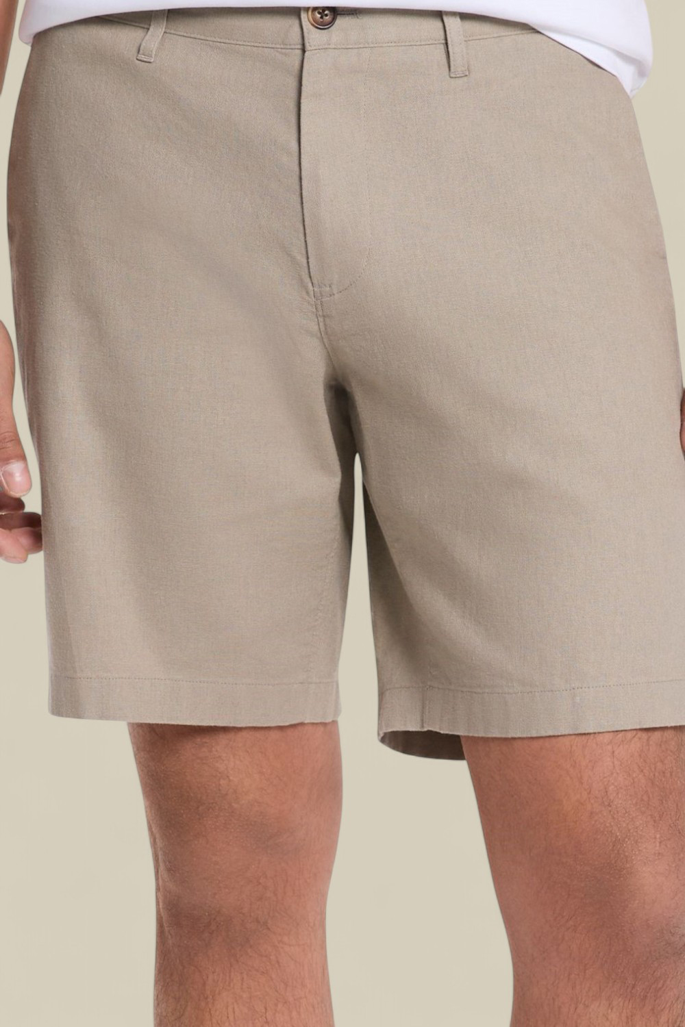 תמונת תקריב דוגמן של מכנסיים קצרים