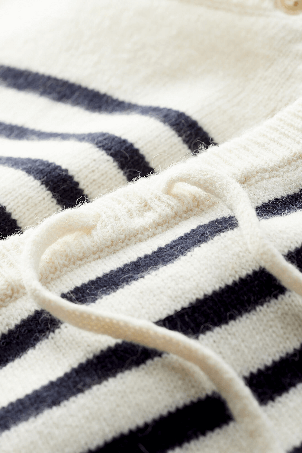 תמונת תקריב של גילאי NB-18 חודשים סט סריג פסים ארוך