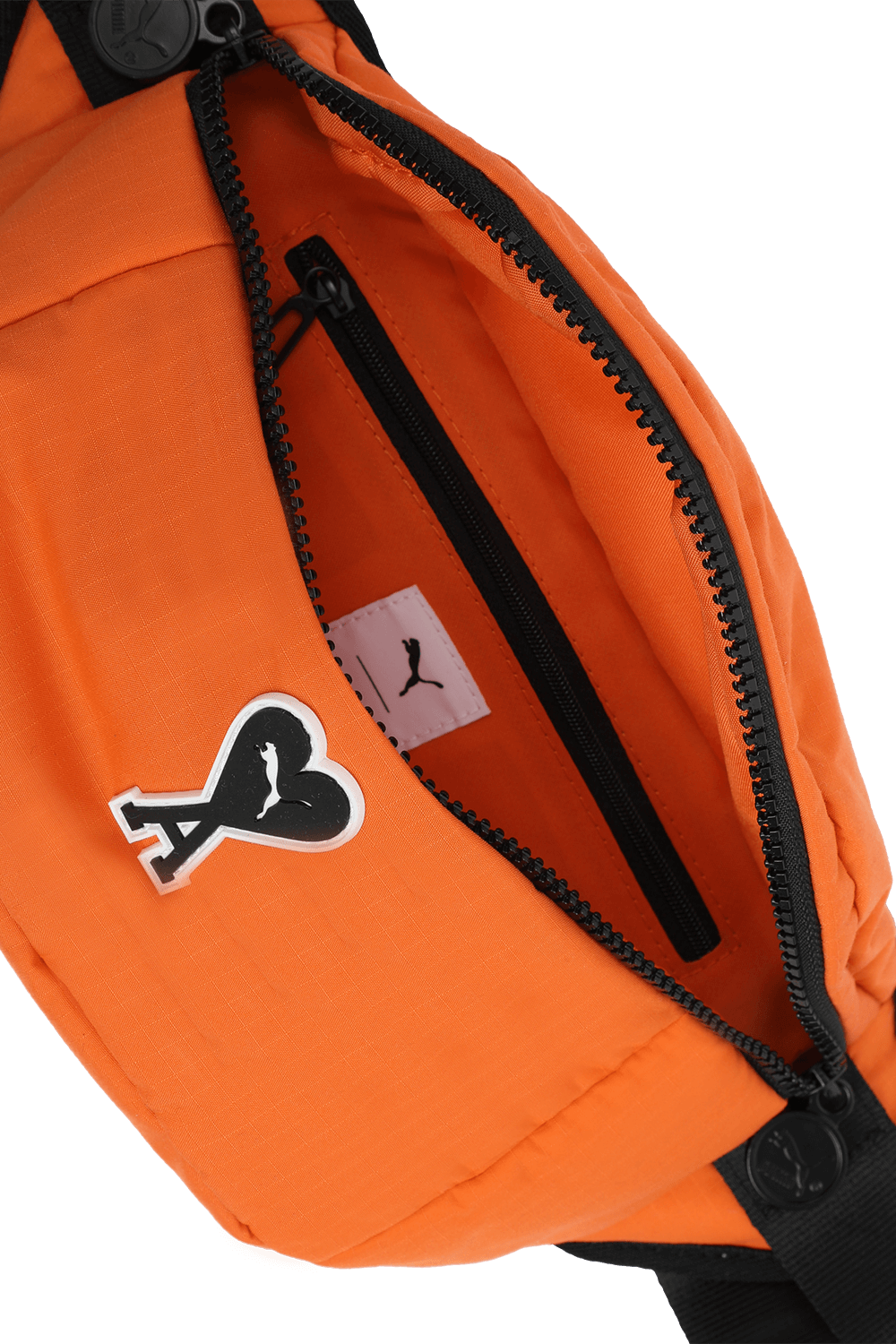 תמונת פנים של פומה X אמי תיק פאוץ'