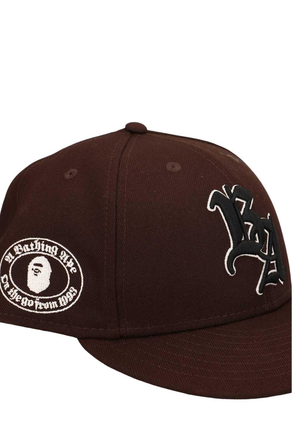 תמונת תקריב של כובע מצחייה בייפ X ניו ארה