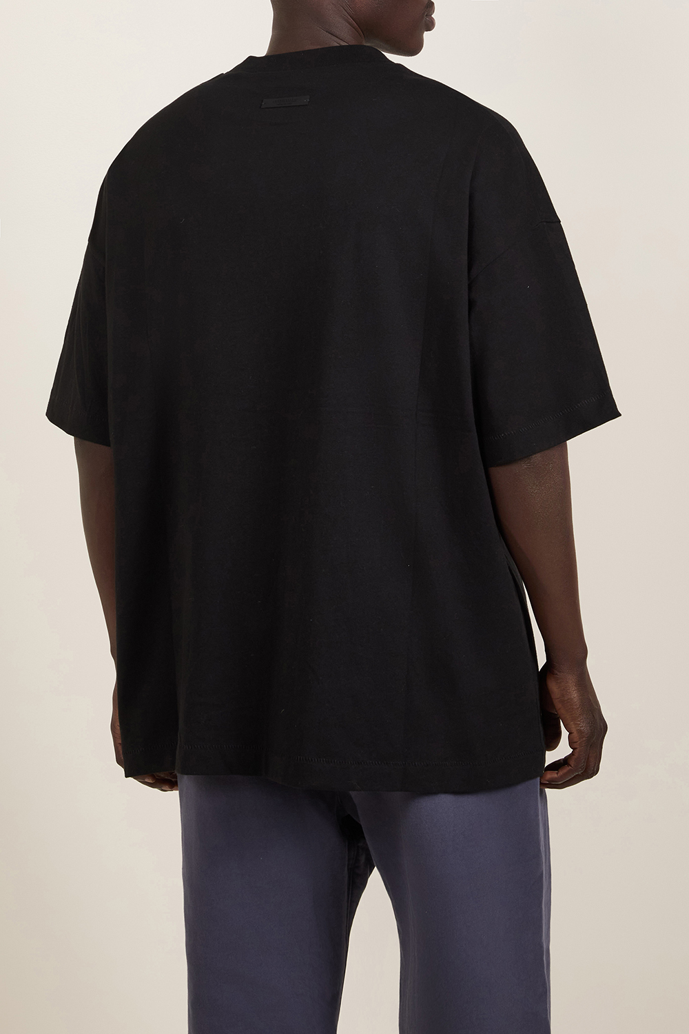 תמונת תקריב דוגמן של חולצת טי