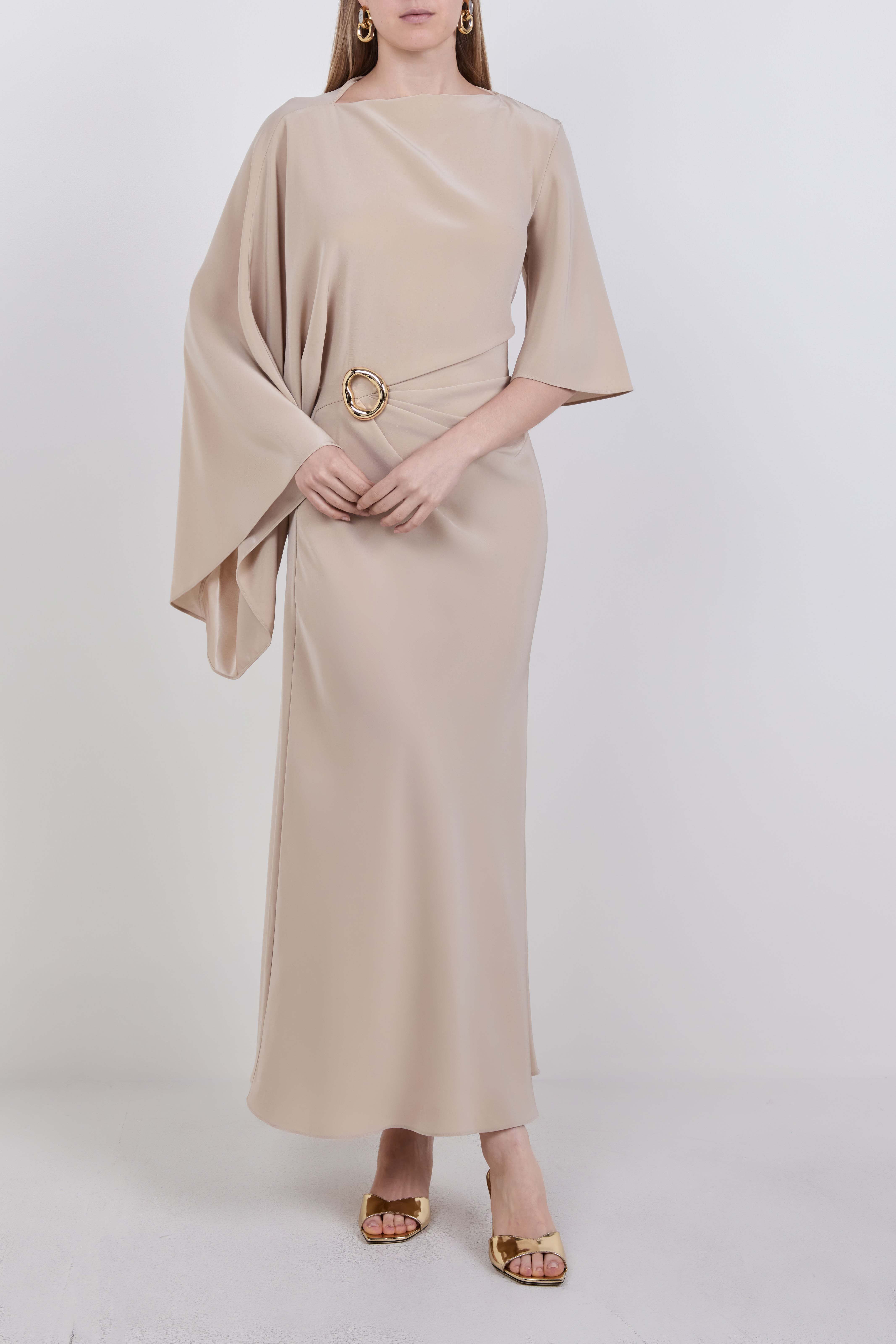 תמונת דוגמן קידמית של שמלת מקסי