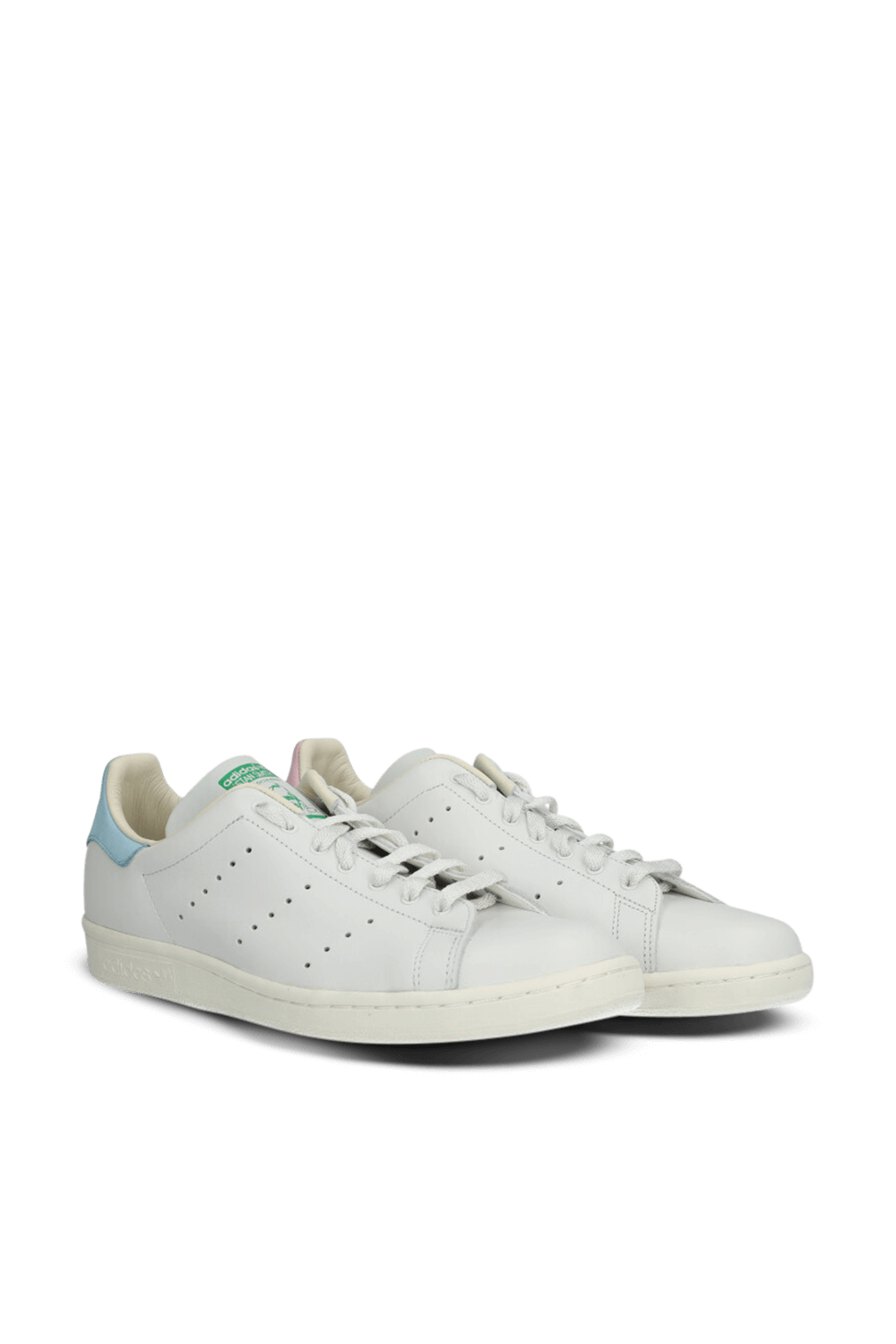 תמונה קידמית של נעלי סניקרס סטן סמית 80'