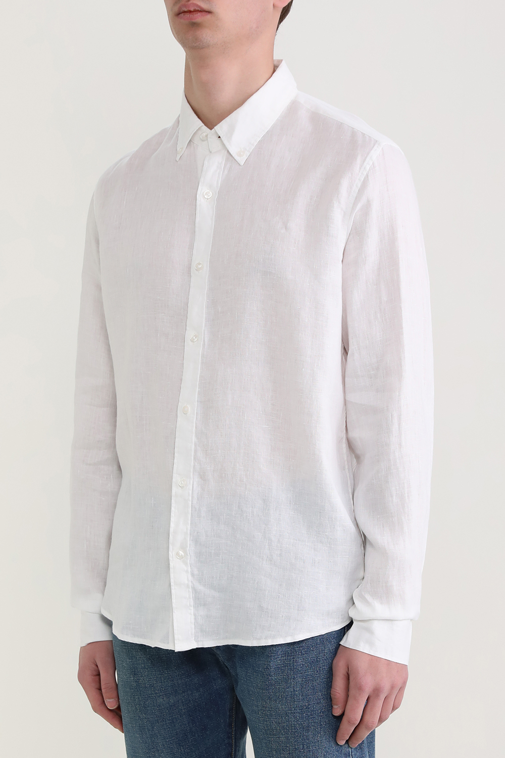 תמונת דוגמן קידמית של חולצת פשתן מכופתרת