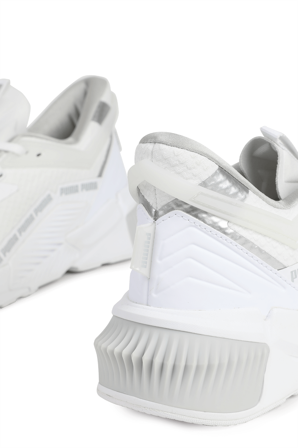 Provoke XT FTR Sneakers in White image number null PUMA
