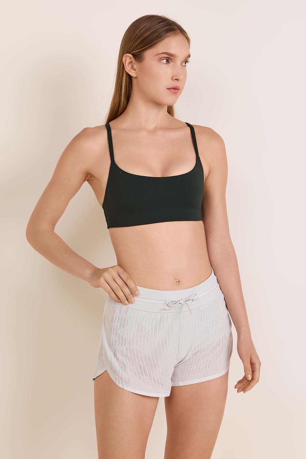 תמונת דוגמן קידמית של Wunder Train Strappy Racer Bra, A/B Cup