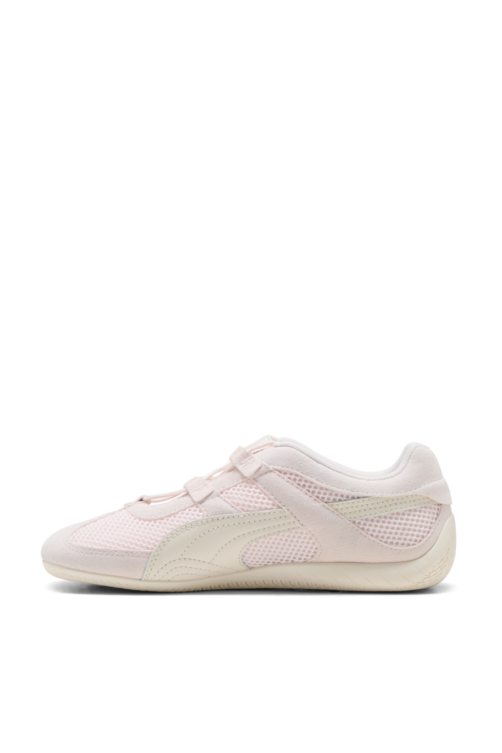 תמונה אחורית של נעלי סניקרס